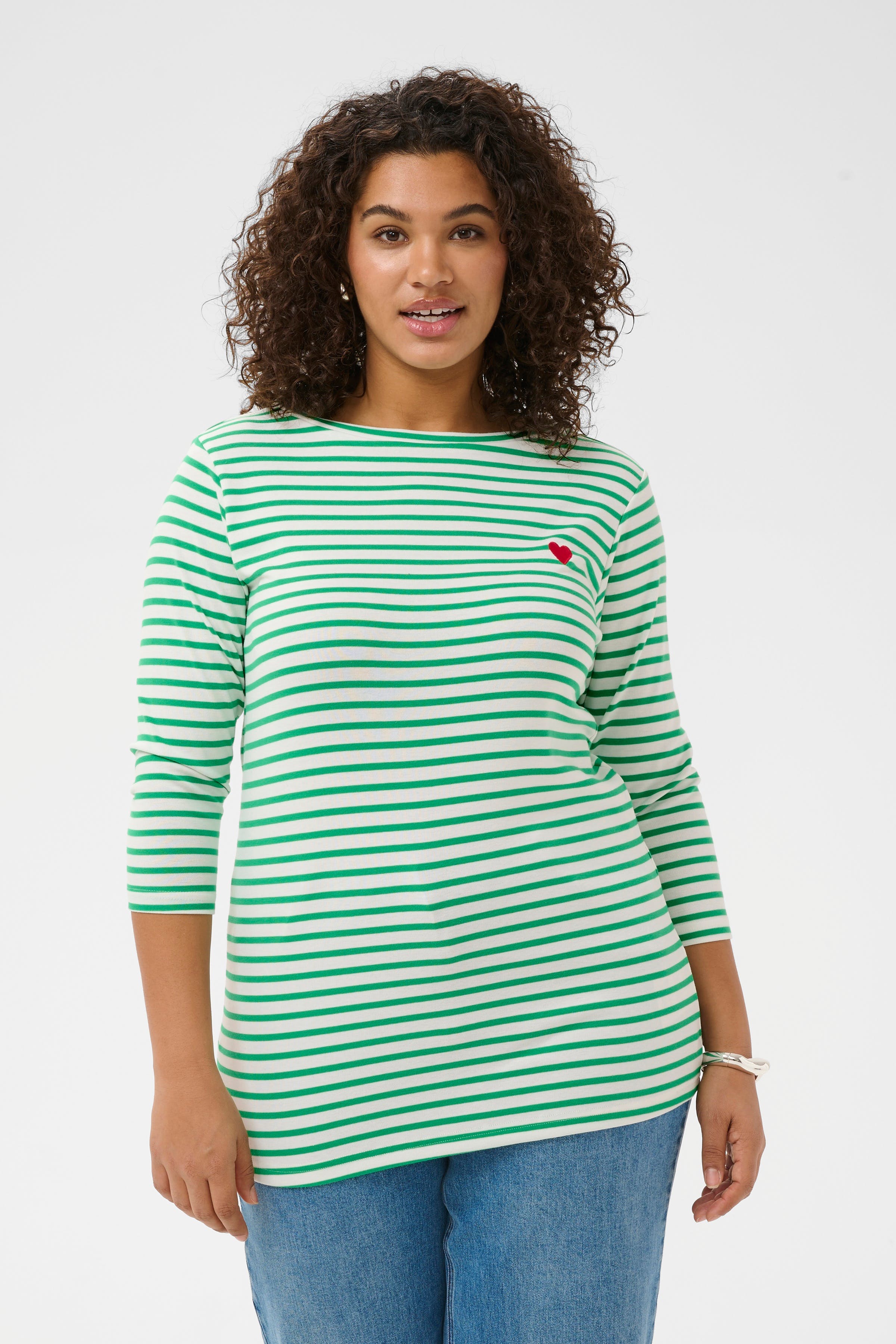 KClia T-shirt LOOKBOOK FRONT 10584203-109482