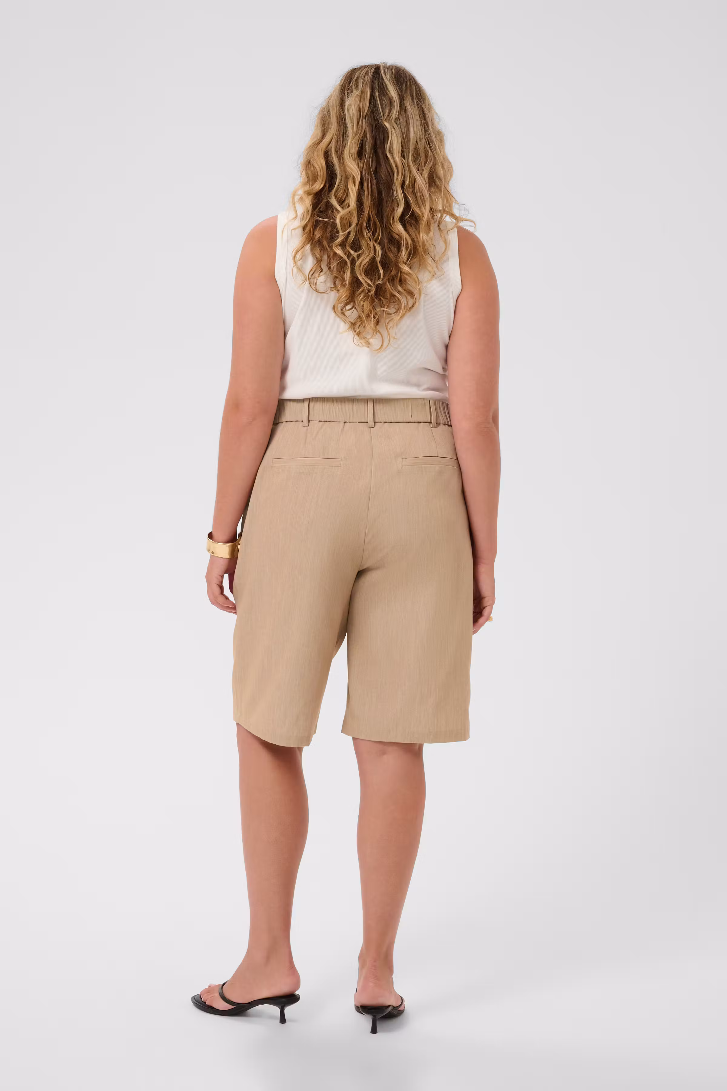 KCjulia Shorts LOOKBOOK BACK 10584931-1000760