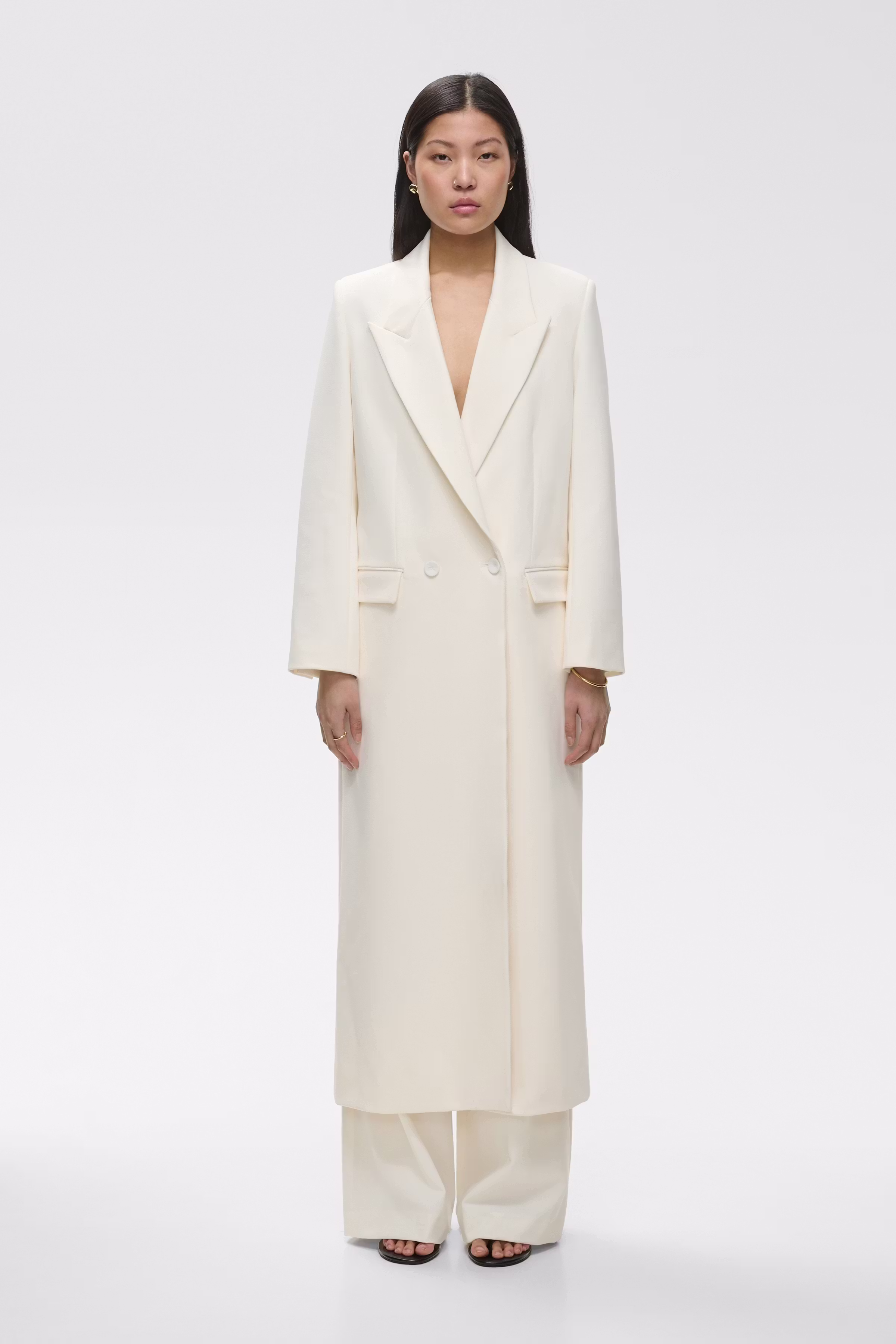 IOJil Kåpe LOOKBOOK FRONT 30600560-WH011