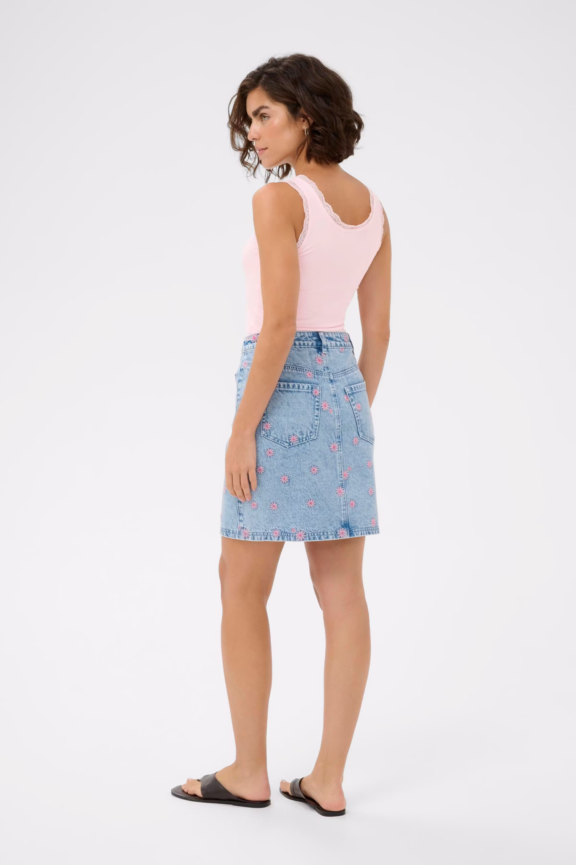 KAomi T-shirt LOOKBOOK BACK 10510143-132807