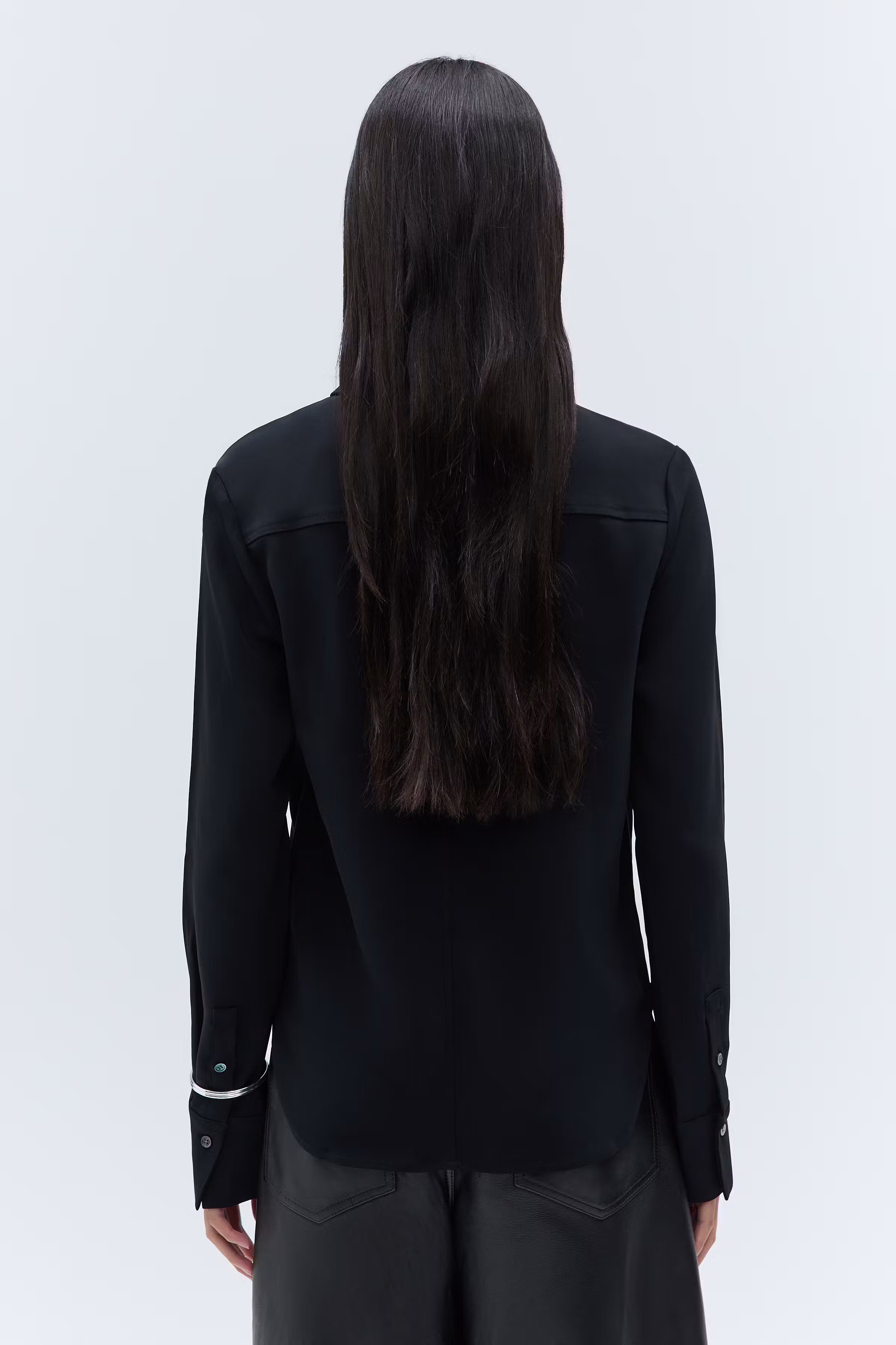 IOBrittany BLOUSE LOOKBOOK BACK 30600012-BK999
