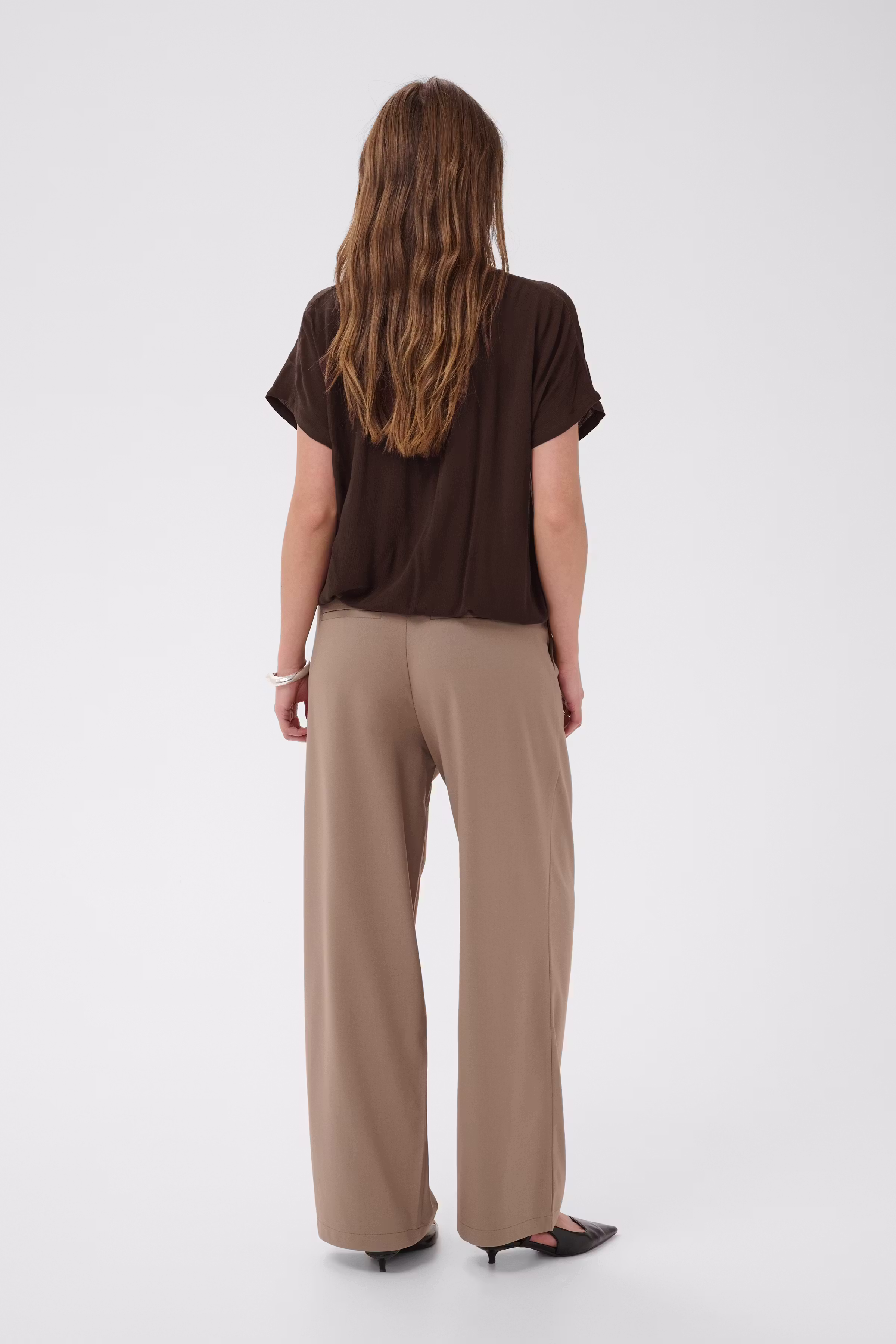 Amber Blouse LOOKBOOK BACK 10500781-190915