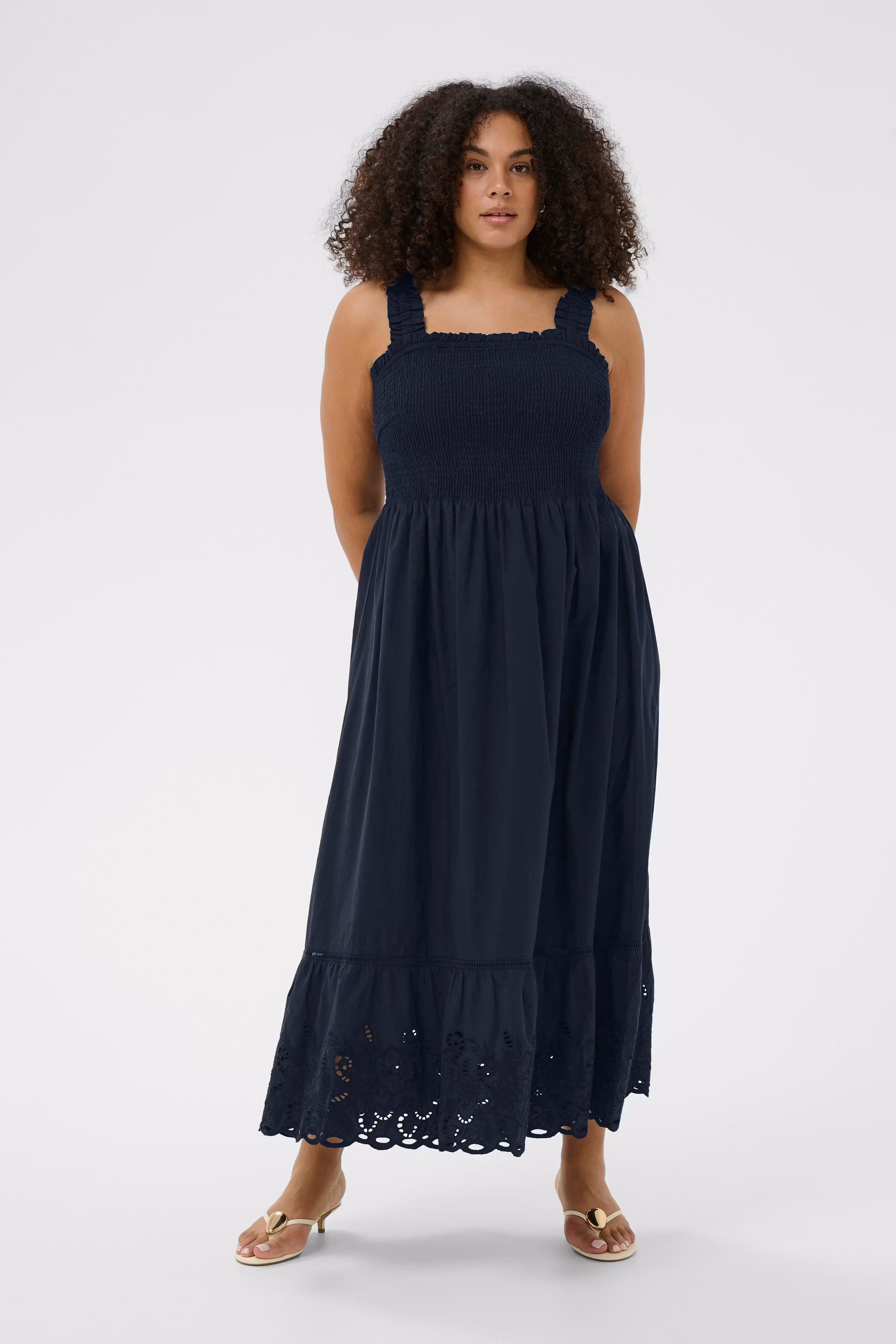 KCtrudi Kleid LOOKBOOK FRONT 10584126-194020