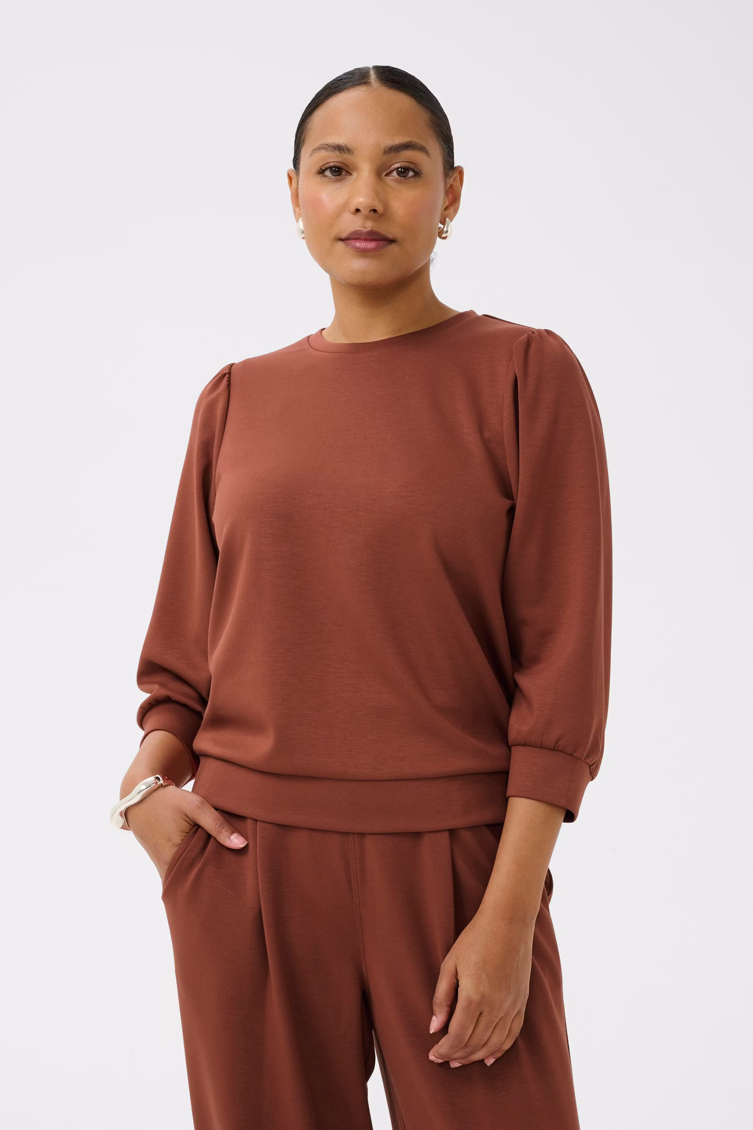 KAannie Sweatshirt LOOKBOOK FRONT 10511348-191334