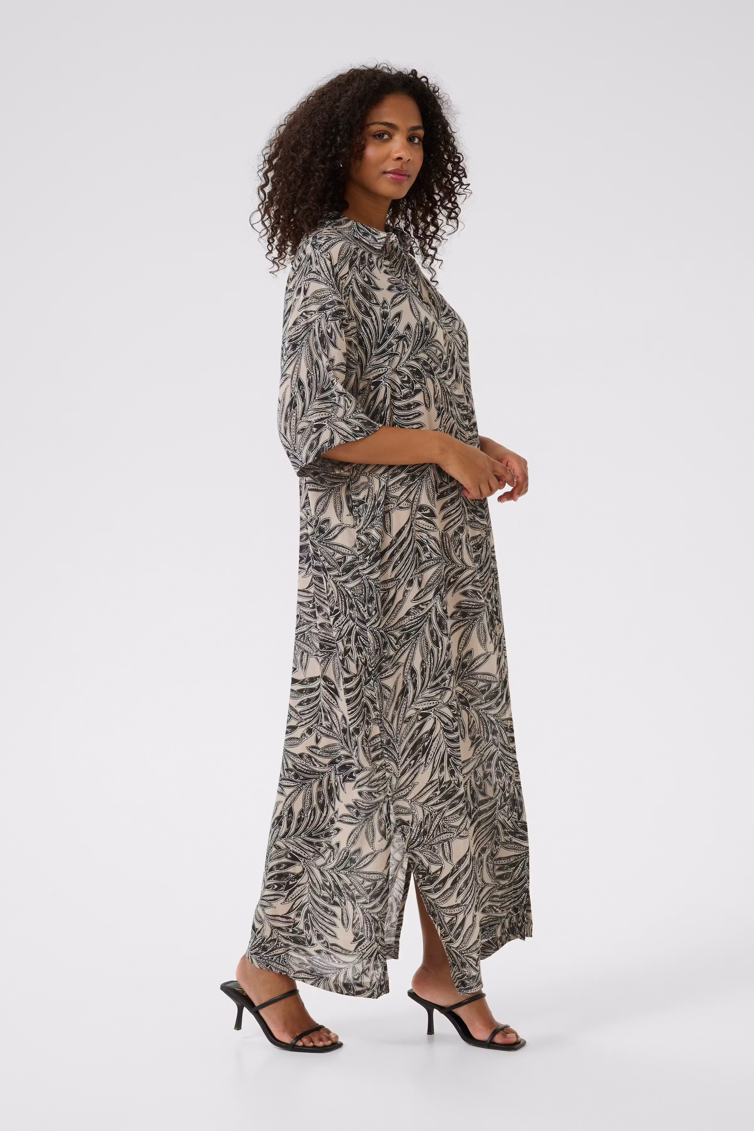 KAthora Kleid LOOKBOOK FRONT 10510040-108185