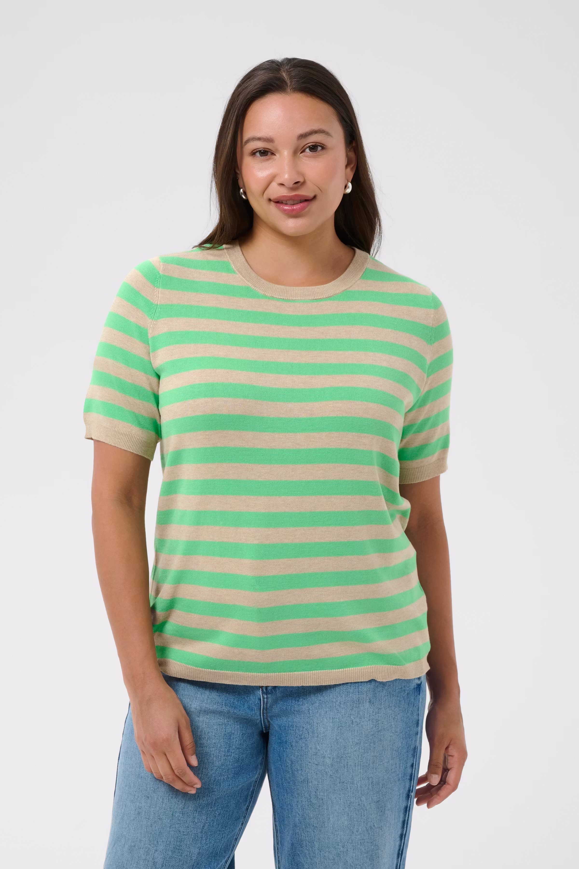 KClizzy Pullover LOOKBOOK FRONT 10582914-106995