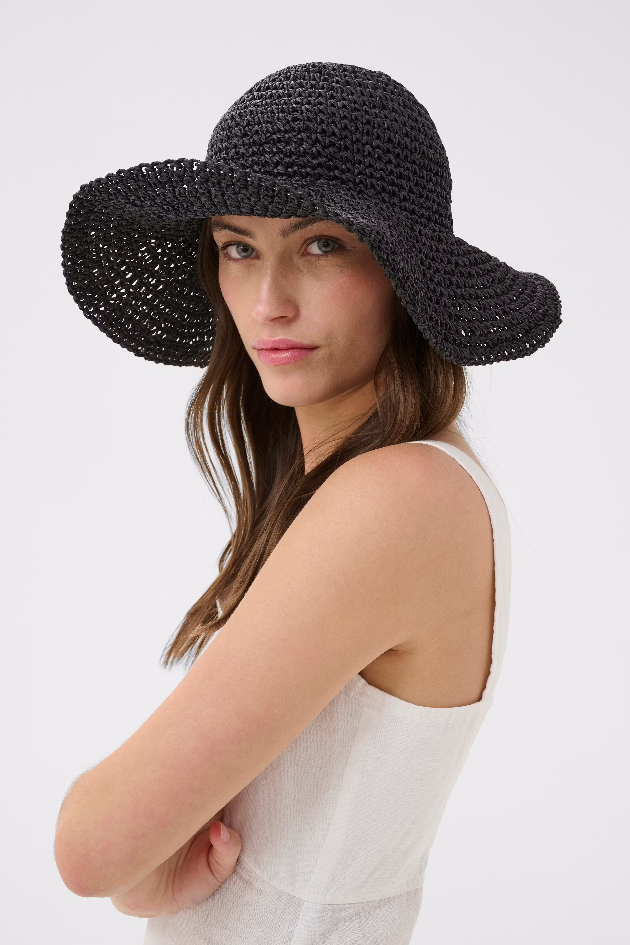 PoulinePW Hatt LOOKBOOK DETAIL 30306884-194008