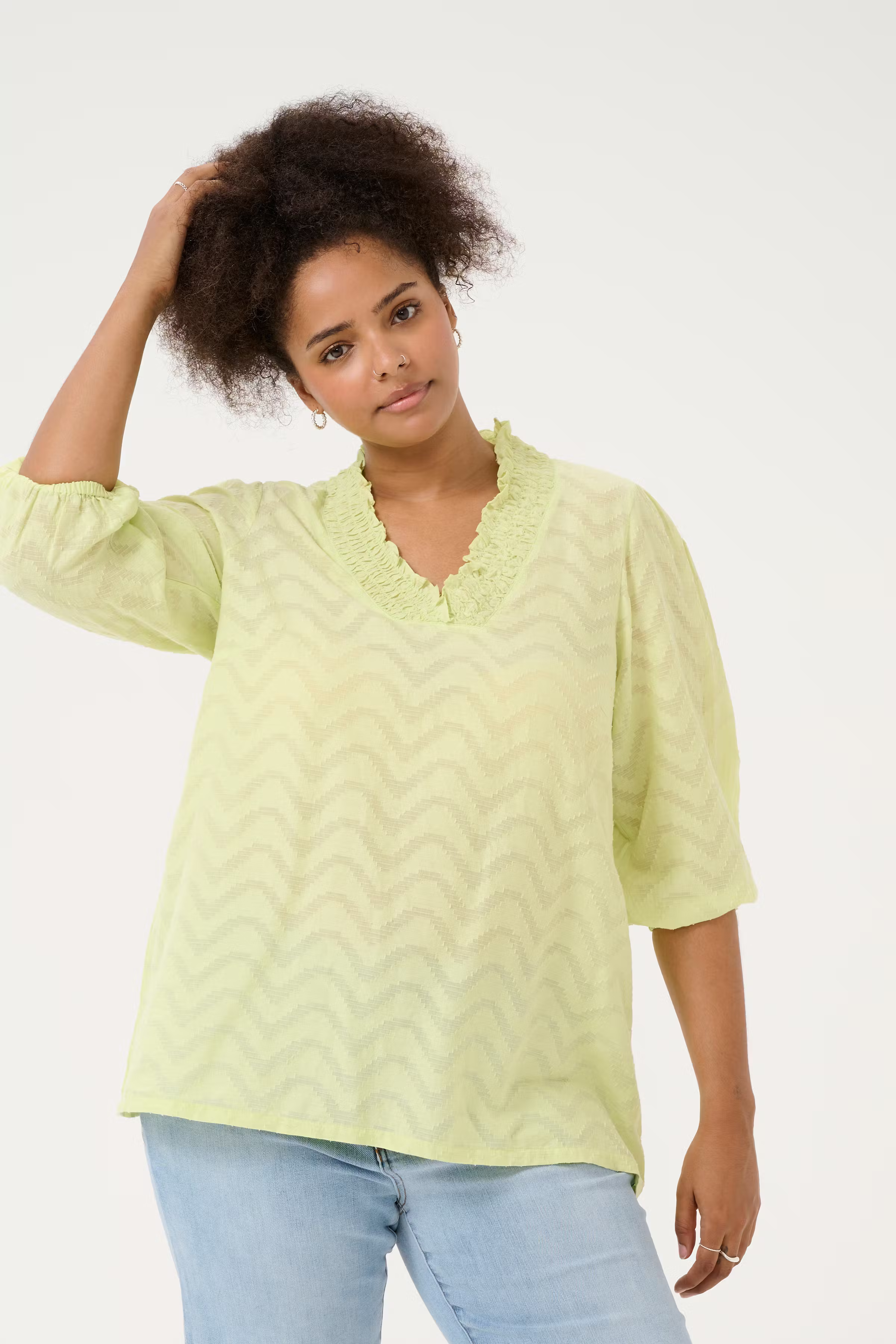 KCvitana Blouse LOOKBOOK FRONT 10583036-130324