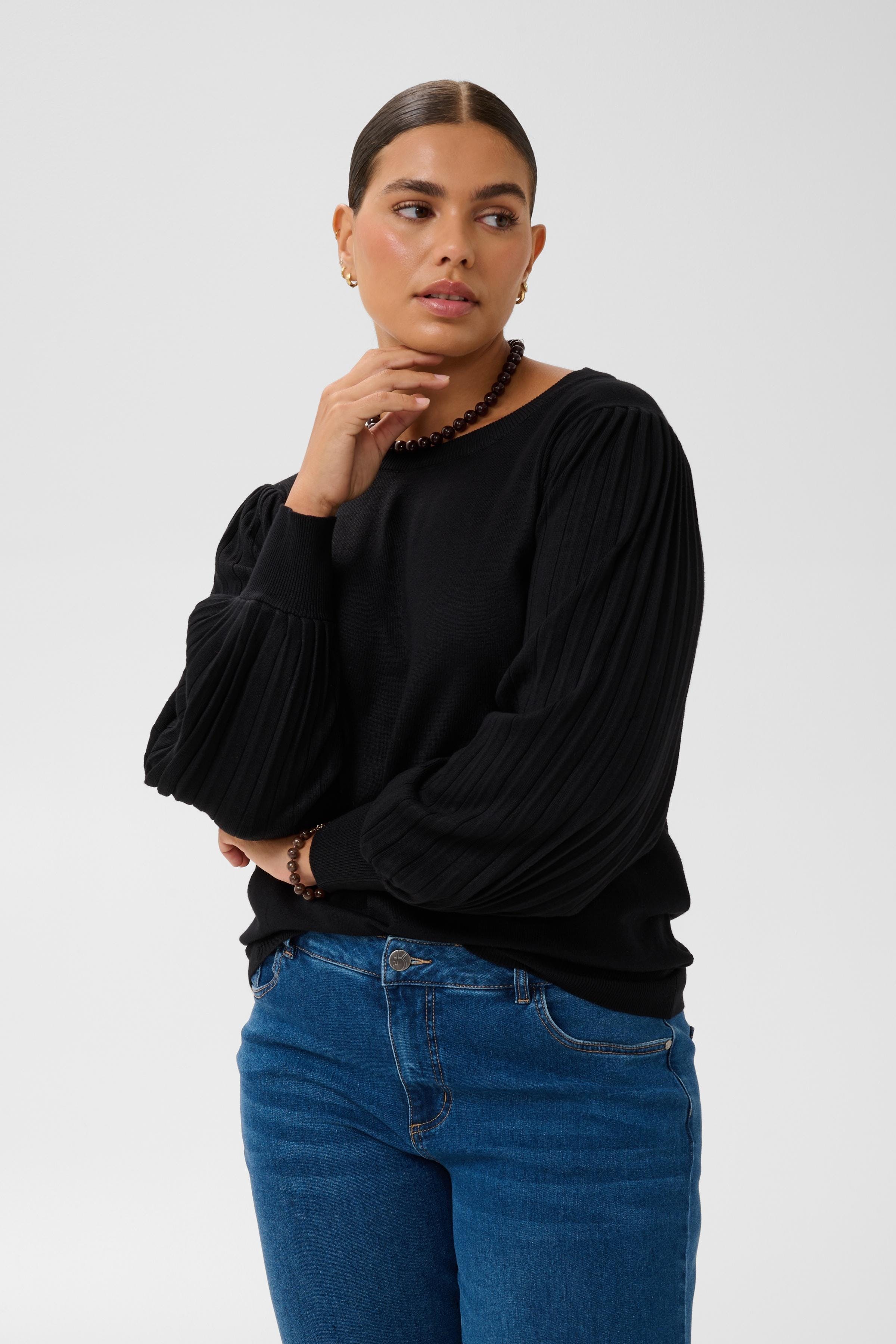 KCloni Pullover LOOKBOOK FRONT 10581811-100121
