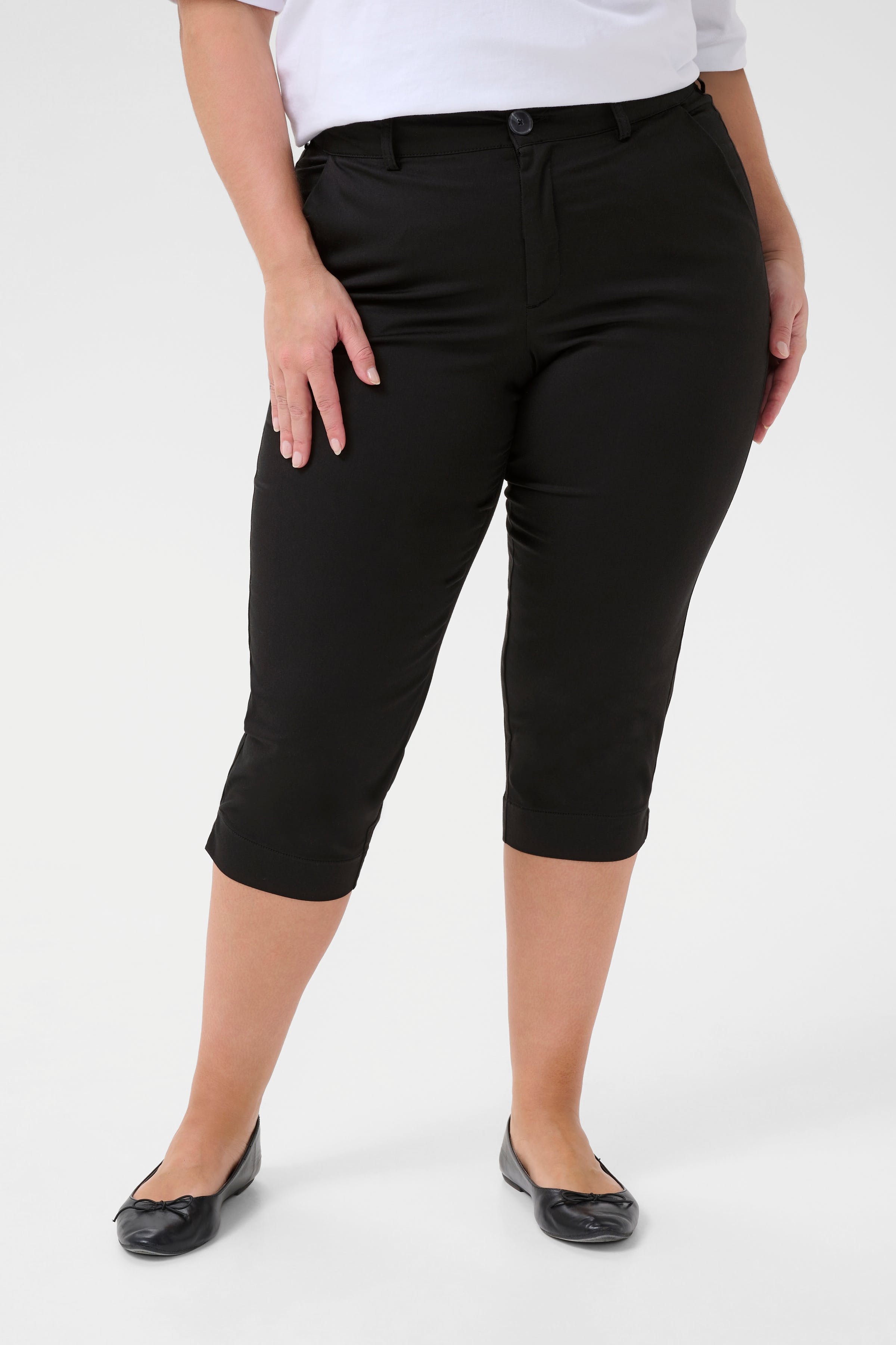 KCleana Trousers LOOKBOOK FRONT 10583301-100121