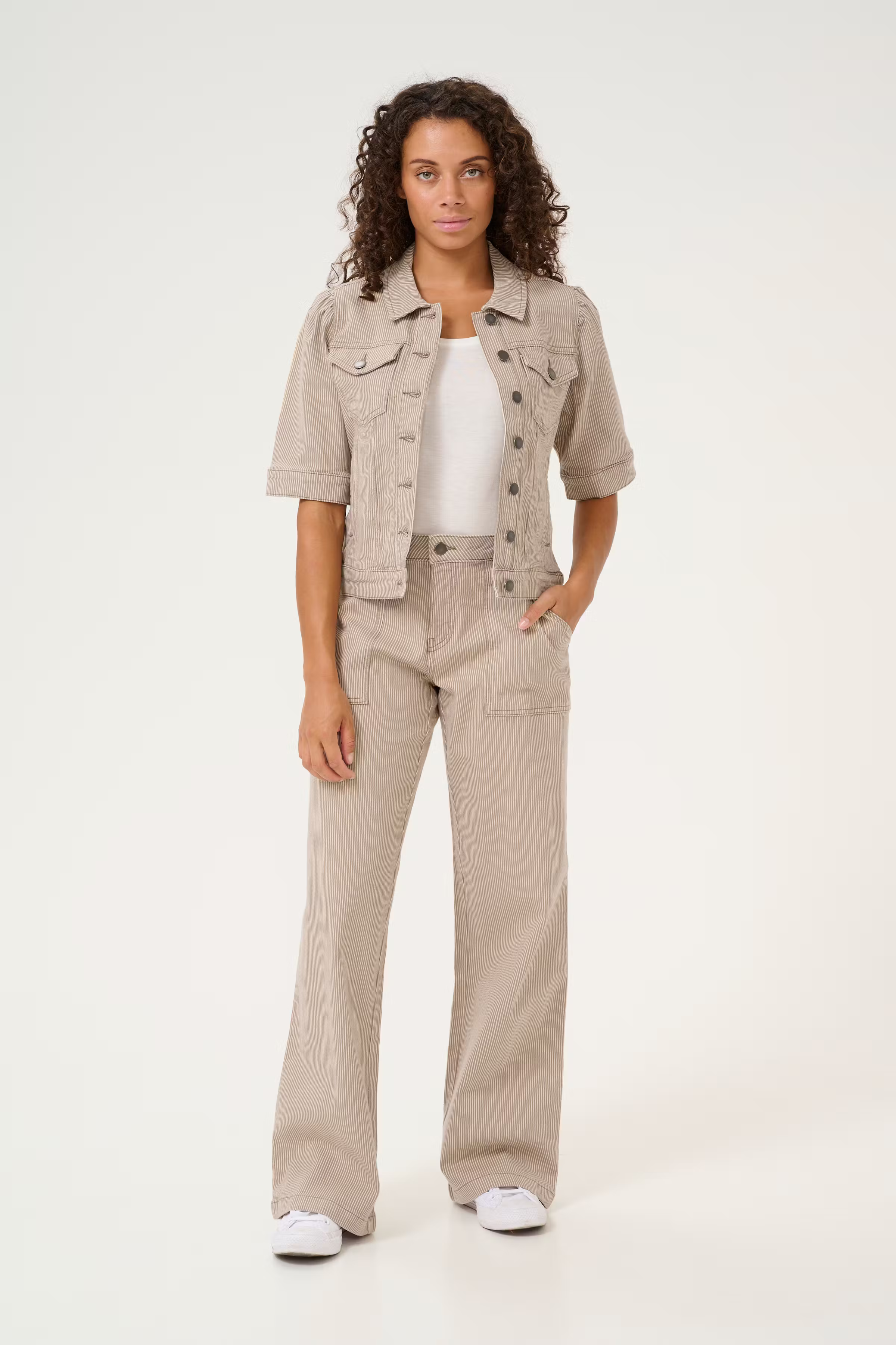 CUmilky Byxor LOOKBOOK FRONT 50110489-107334