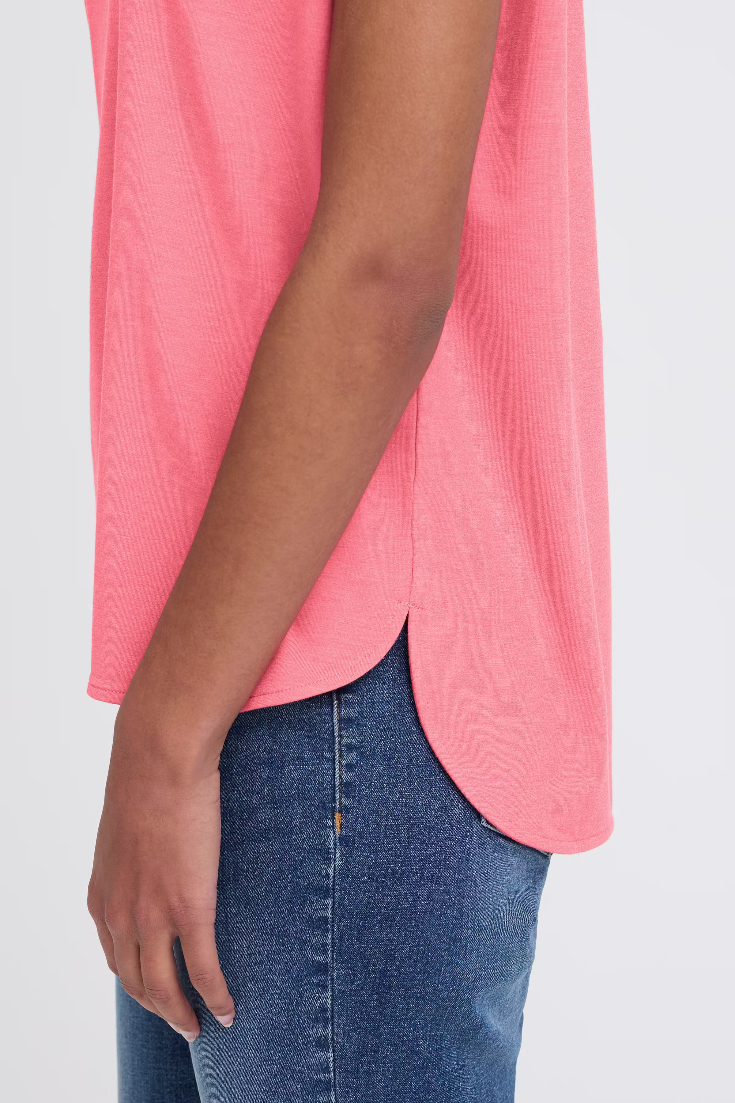 IHREBELLY T-shirt LOOKBOOK DETAIL 20125199-181756