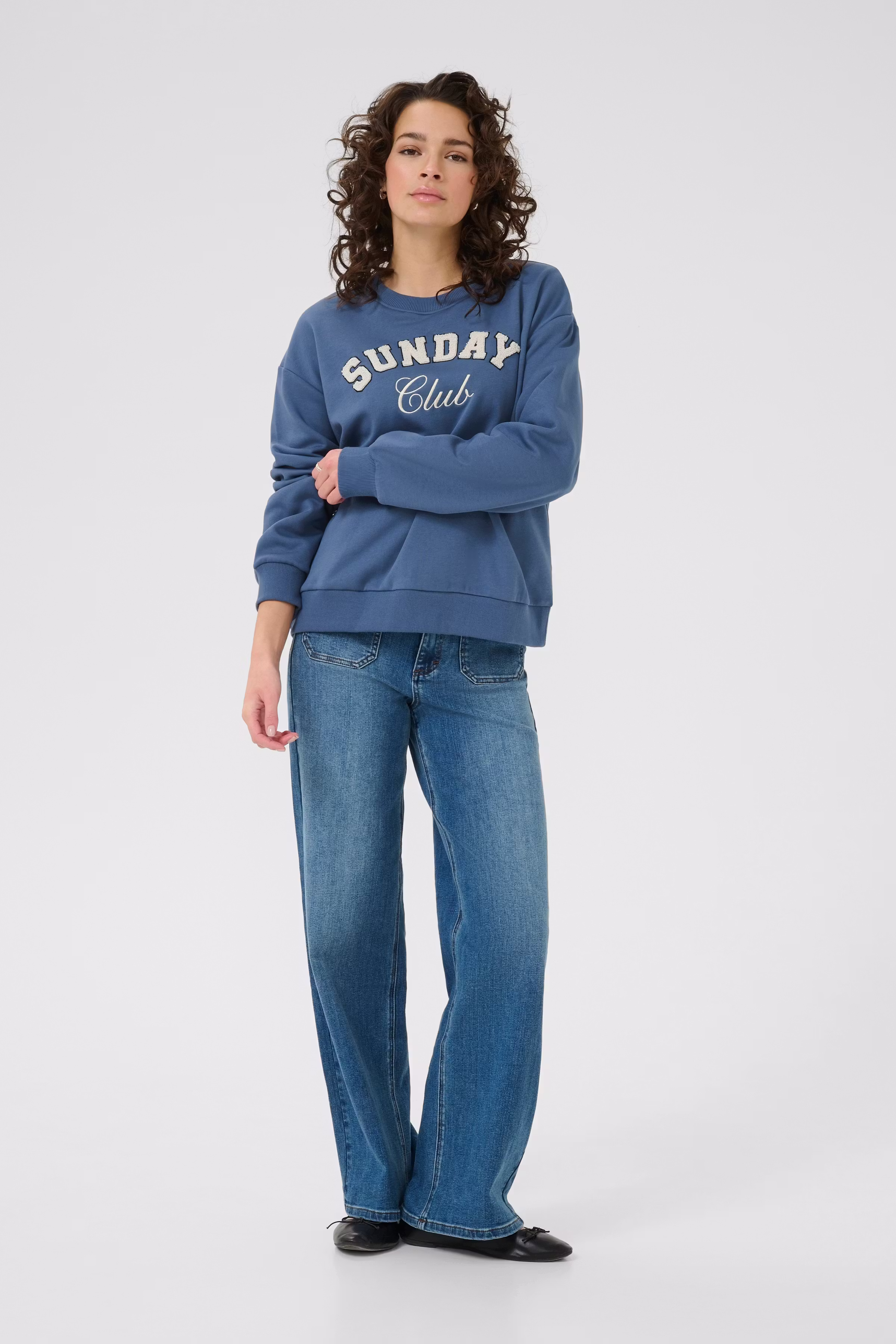 KAelenora Sweatshirt LOOKBOOK FRONT 10510672-108315