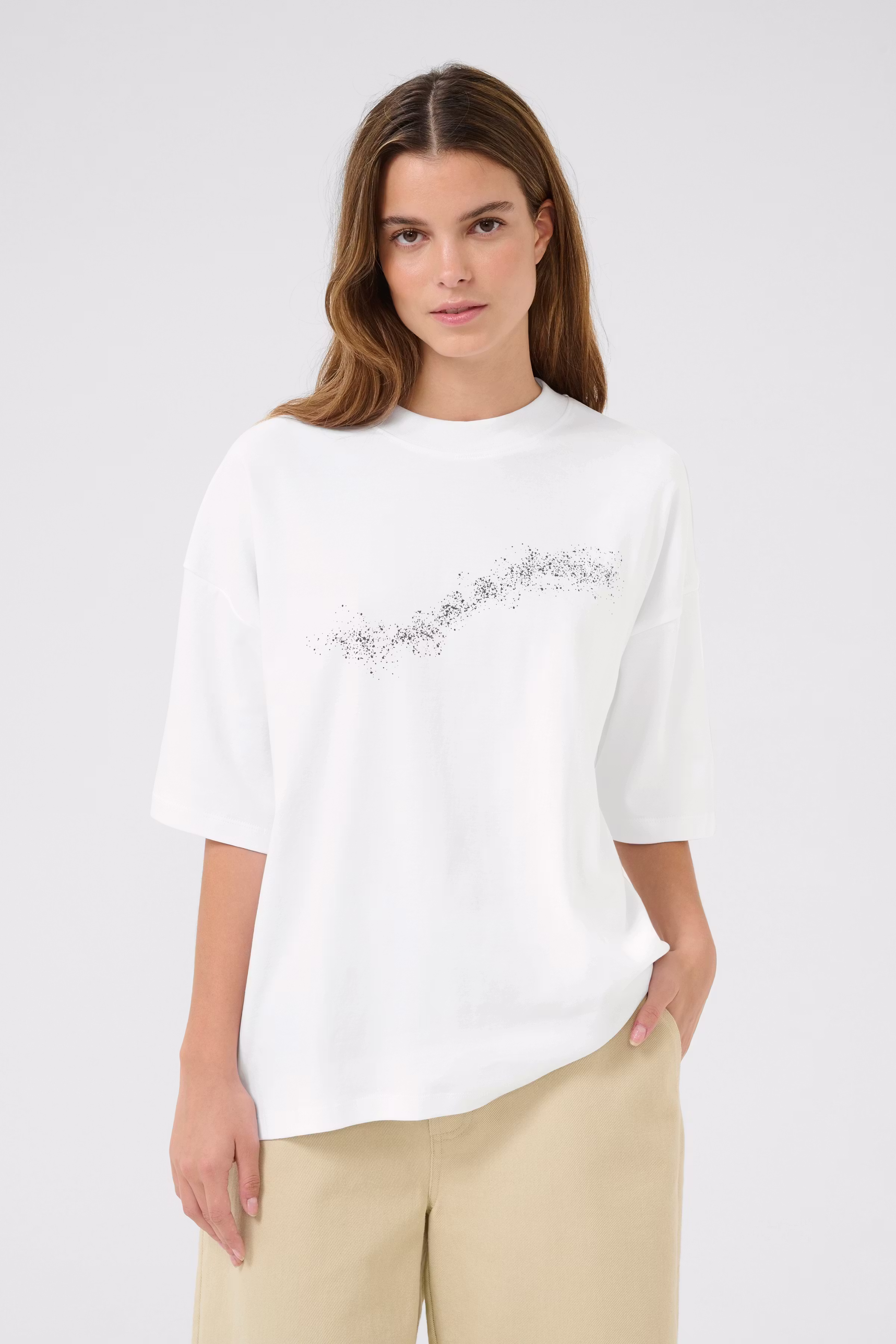 KBVigdis T-shirt LOOKBOOK FRONT 10105507-107657
