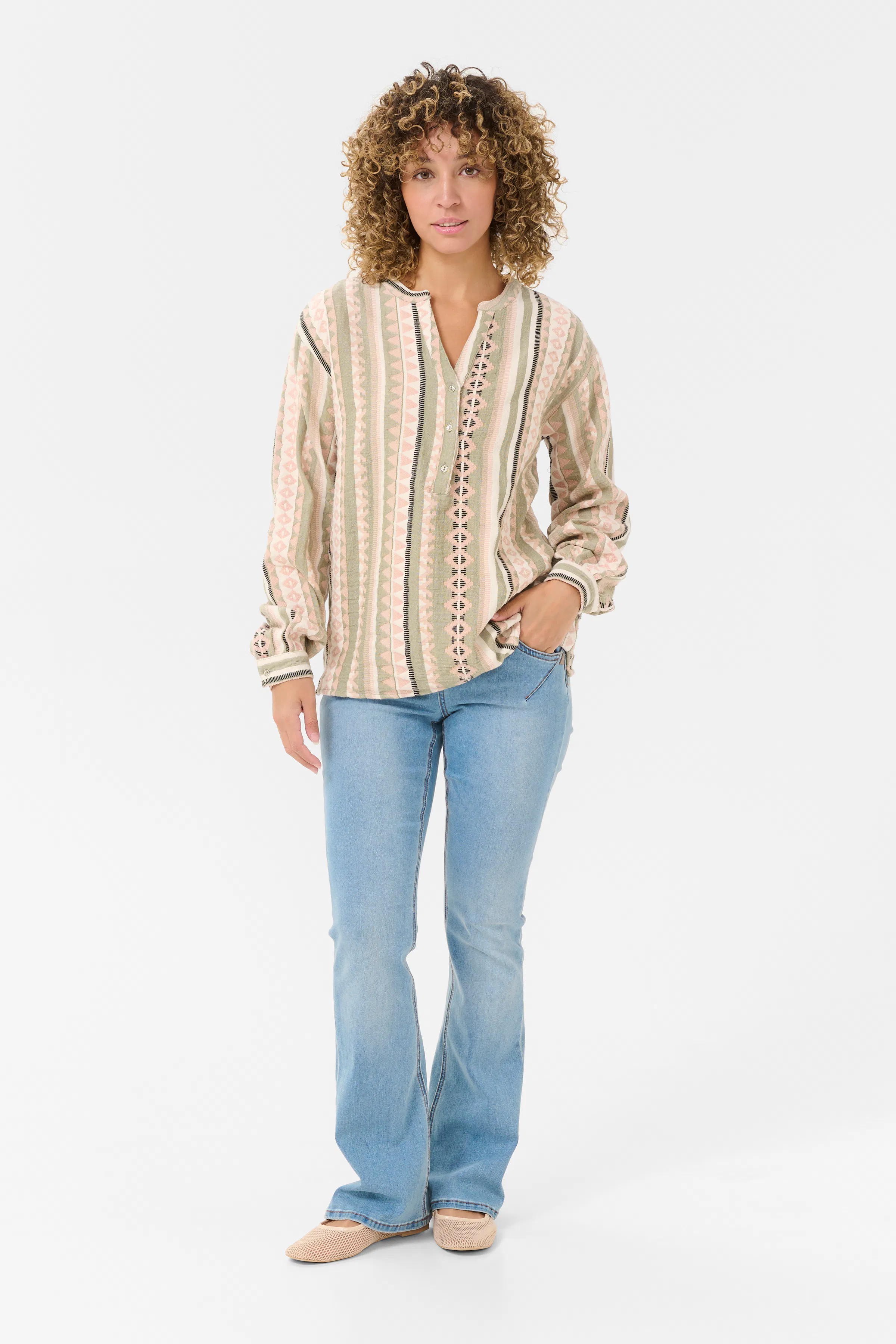 CRSola Blouse LOOKBOOK FRONT 10613439-107279
