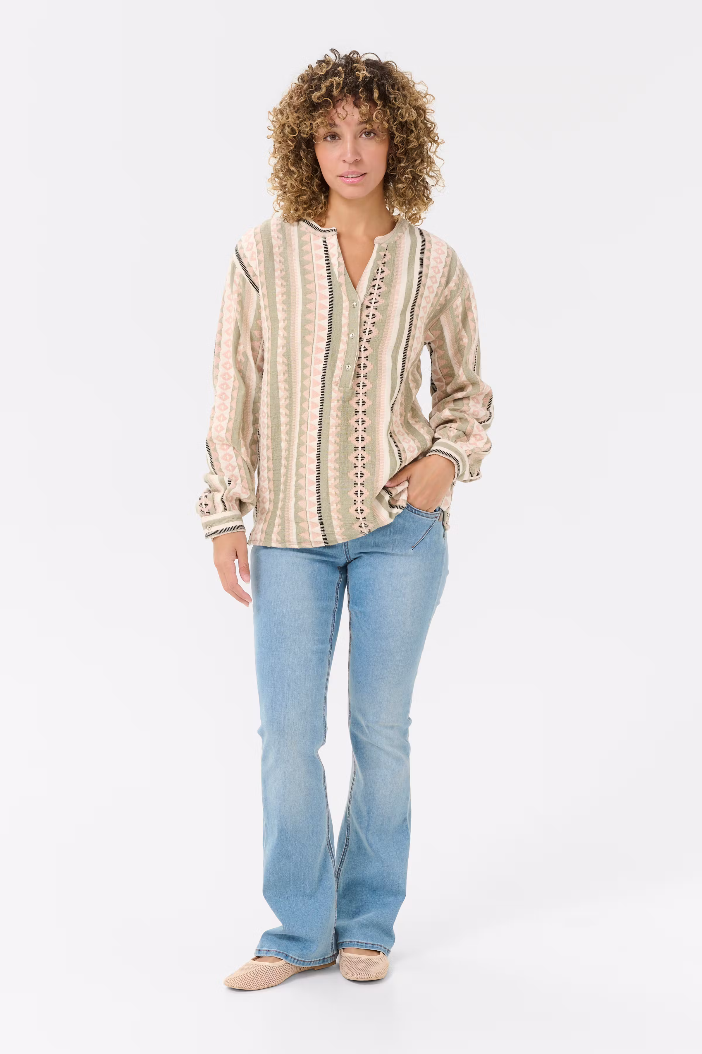 CRSola Blouse LOOKBOOK FRONT 10613439-107279