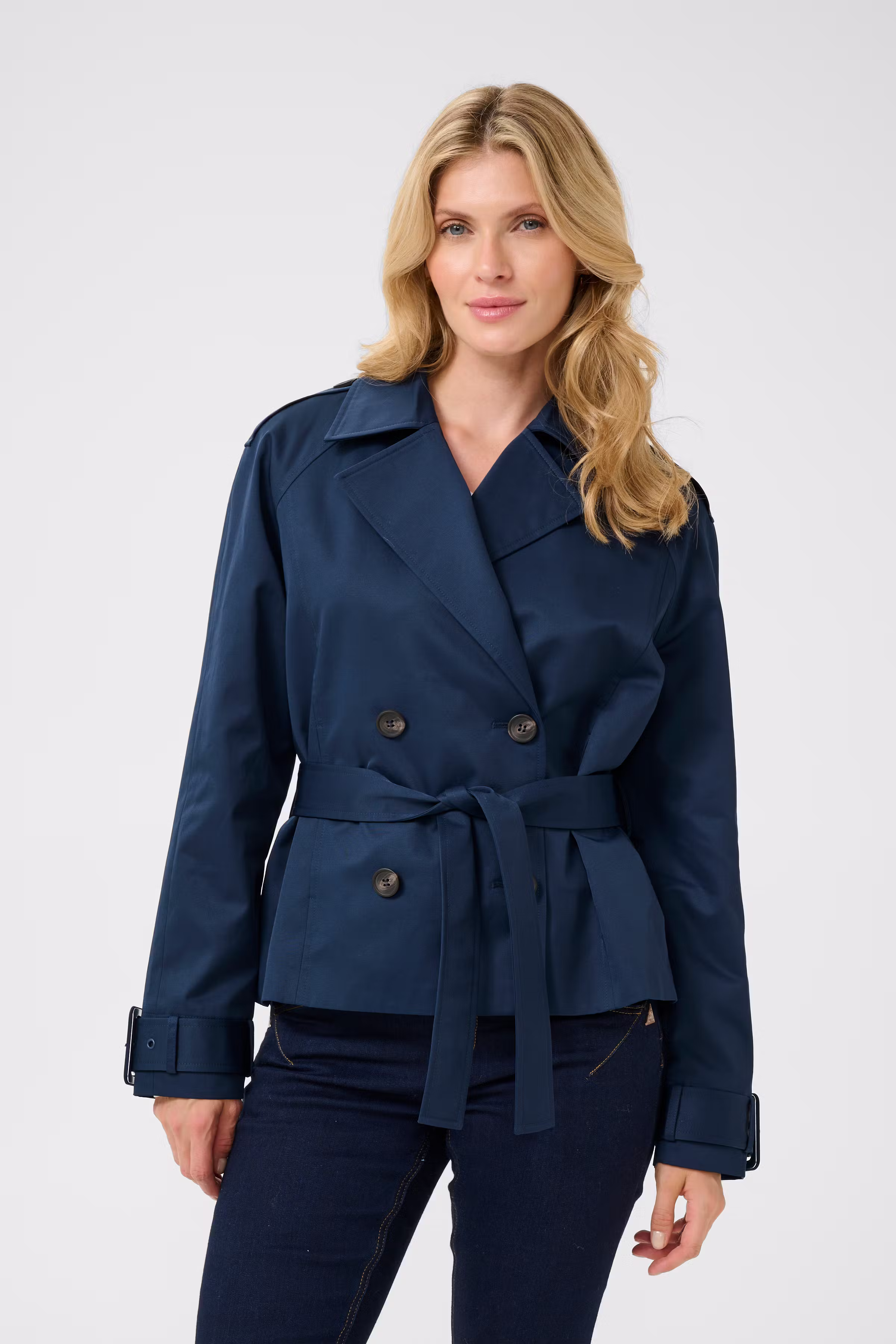 CRRea Trench-coat court LOOKBOOK FRONT 10613209-194024