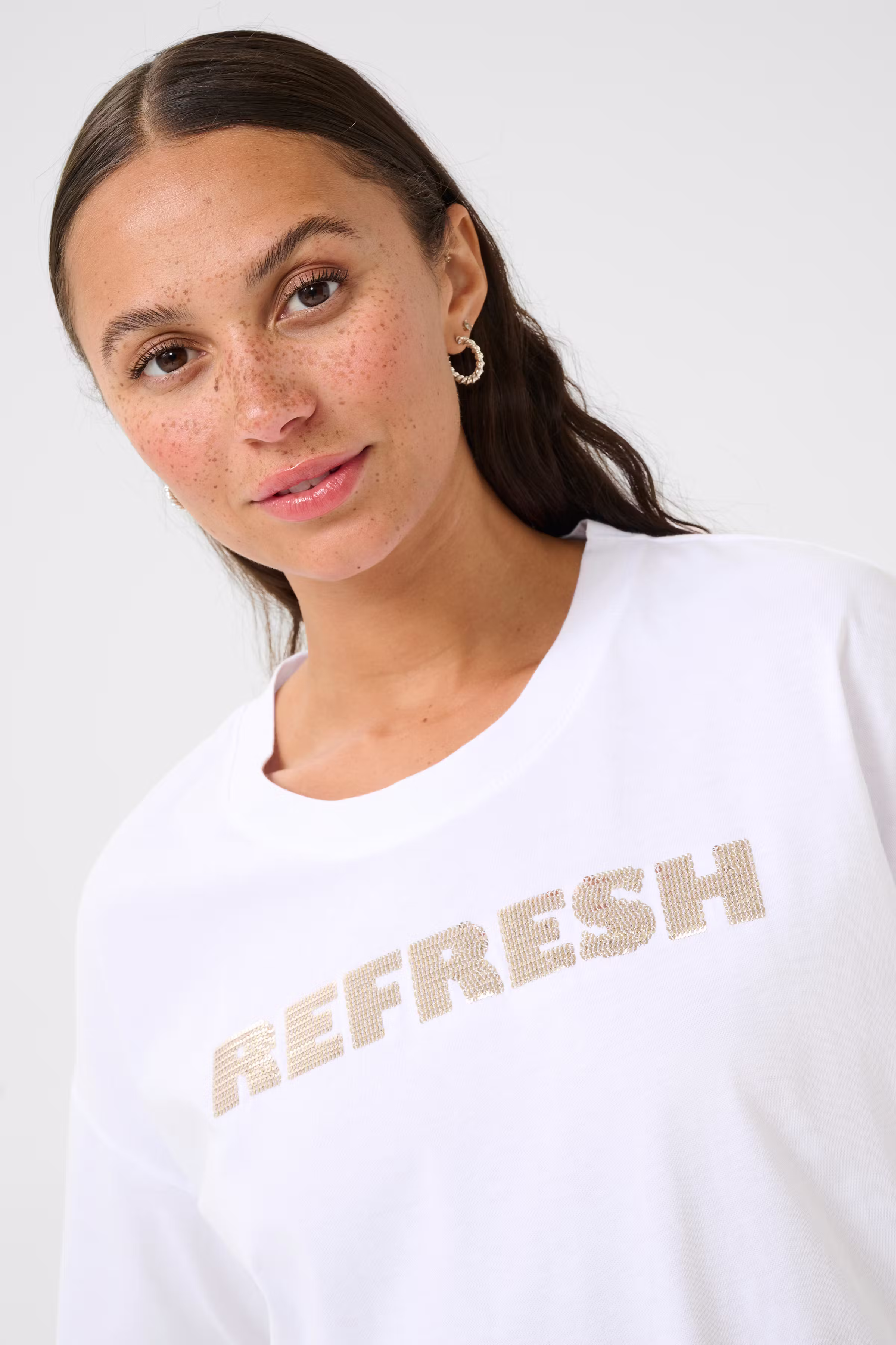 KAlunda T-shirt LOOKBOOK DETAIL 10509999-110601