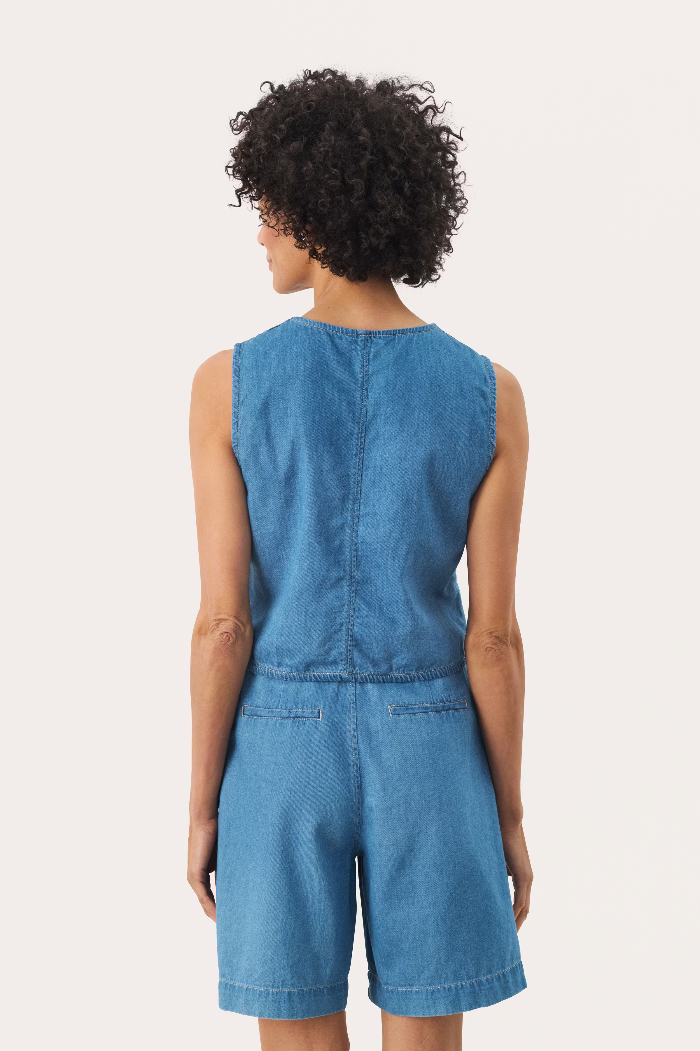 RaisaPW Vest LOOKBOOK BACK 30309640-300155