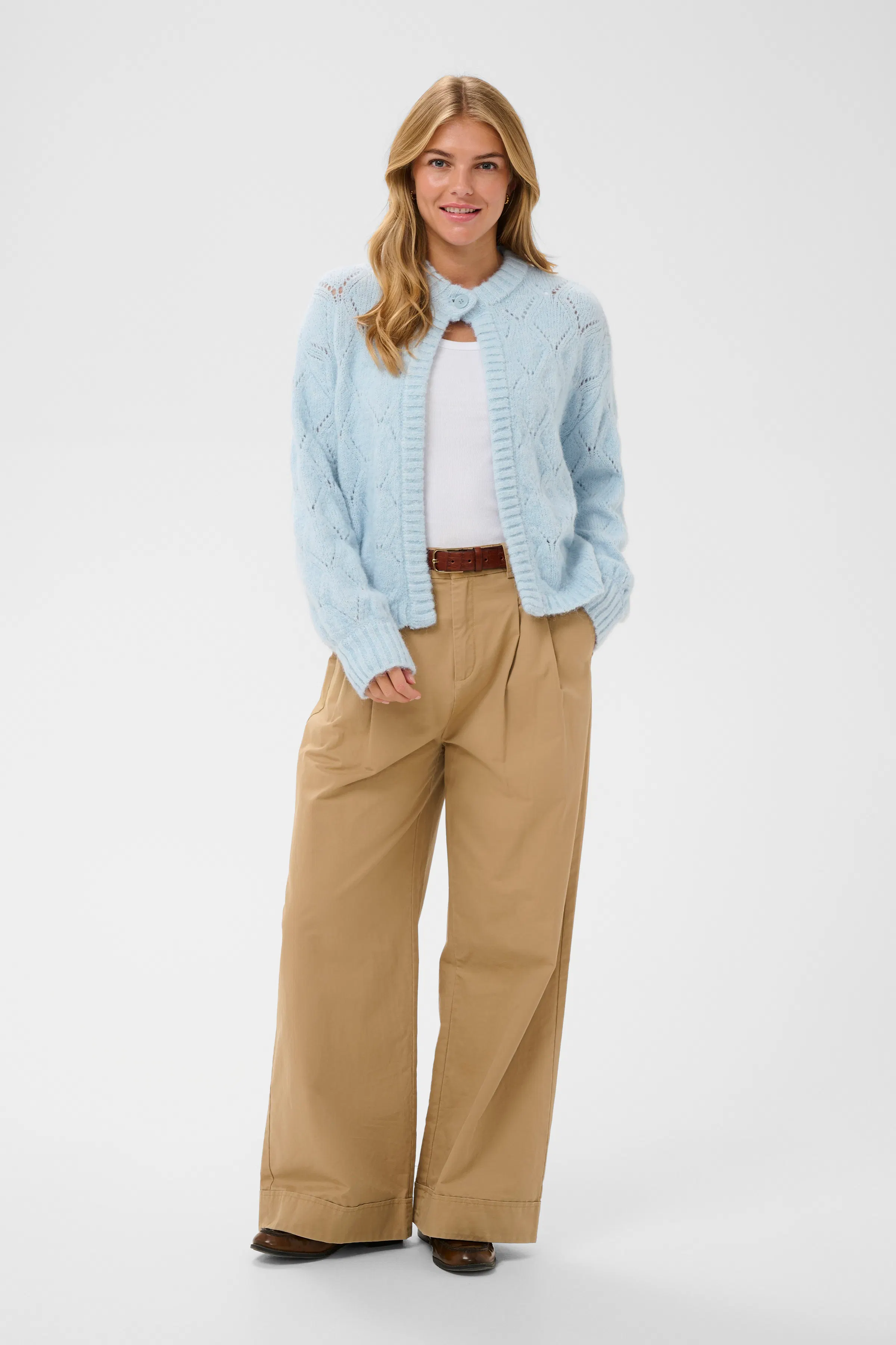 PavaaniSZ Cardigan LOOKBOOK FRONT 30514924-144112