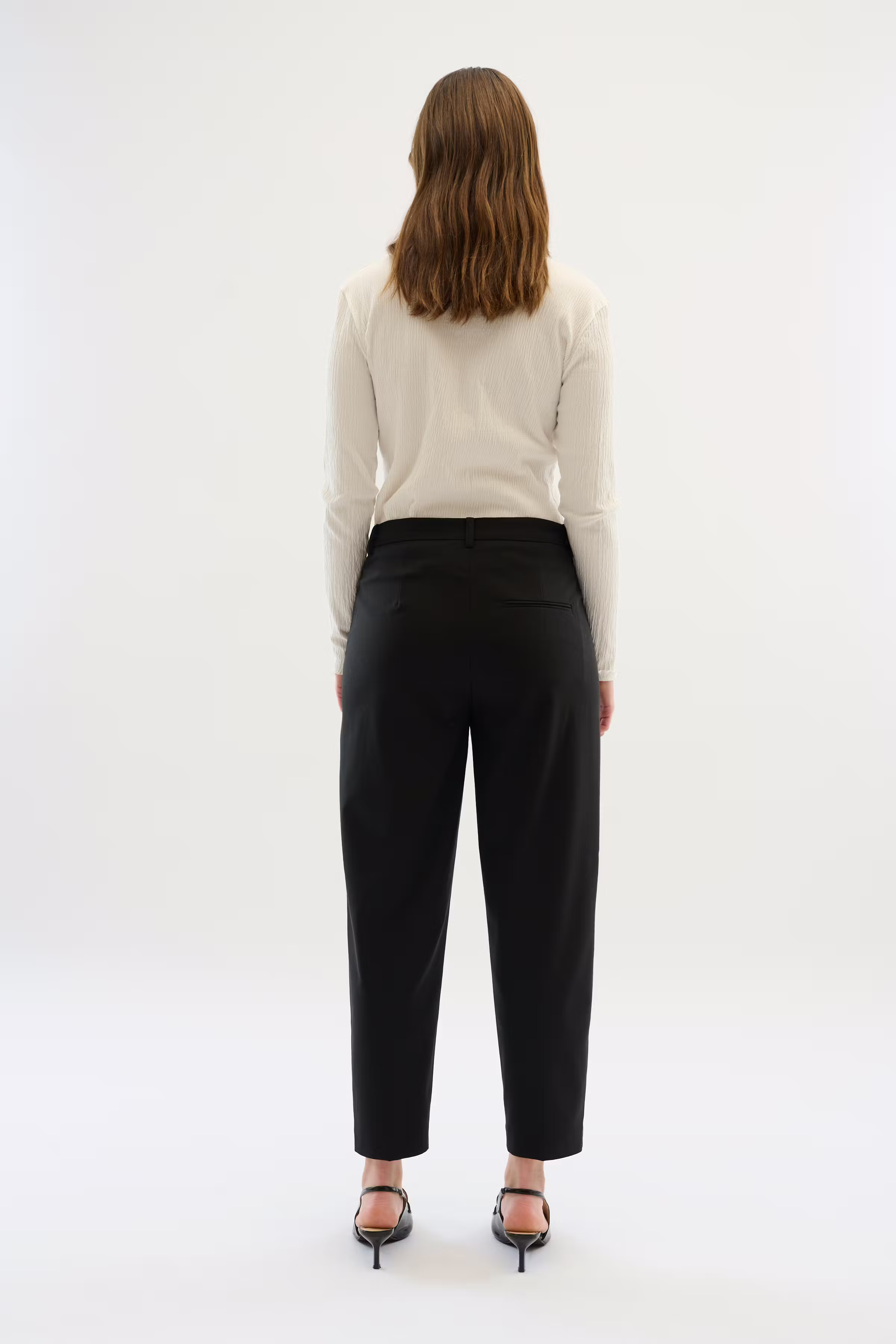 KBMilano Trousers LOOKBOOK BACK 10105059-194008
