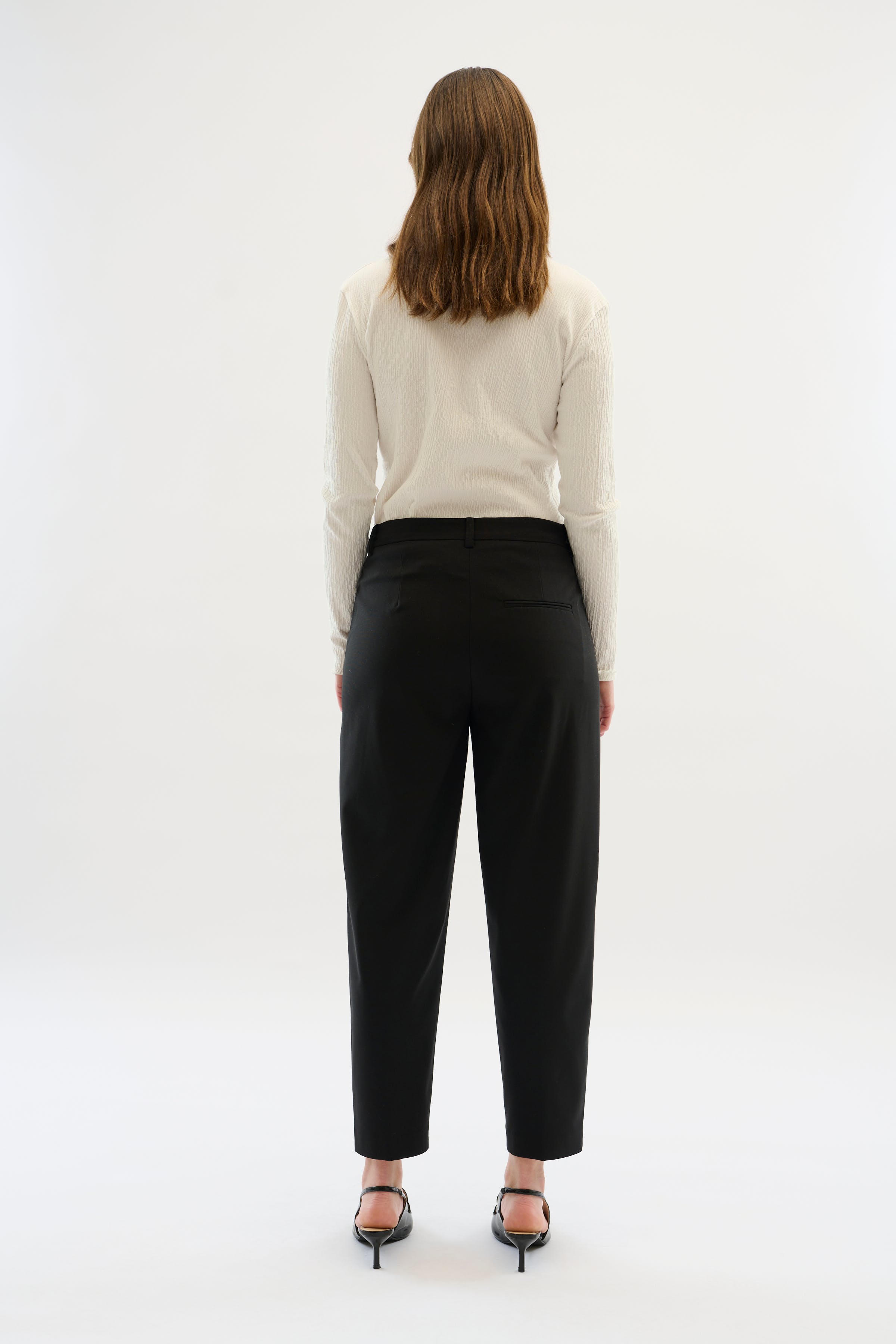 KBMilano Trousers LOOKBOOK BACK 10105059-194008