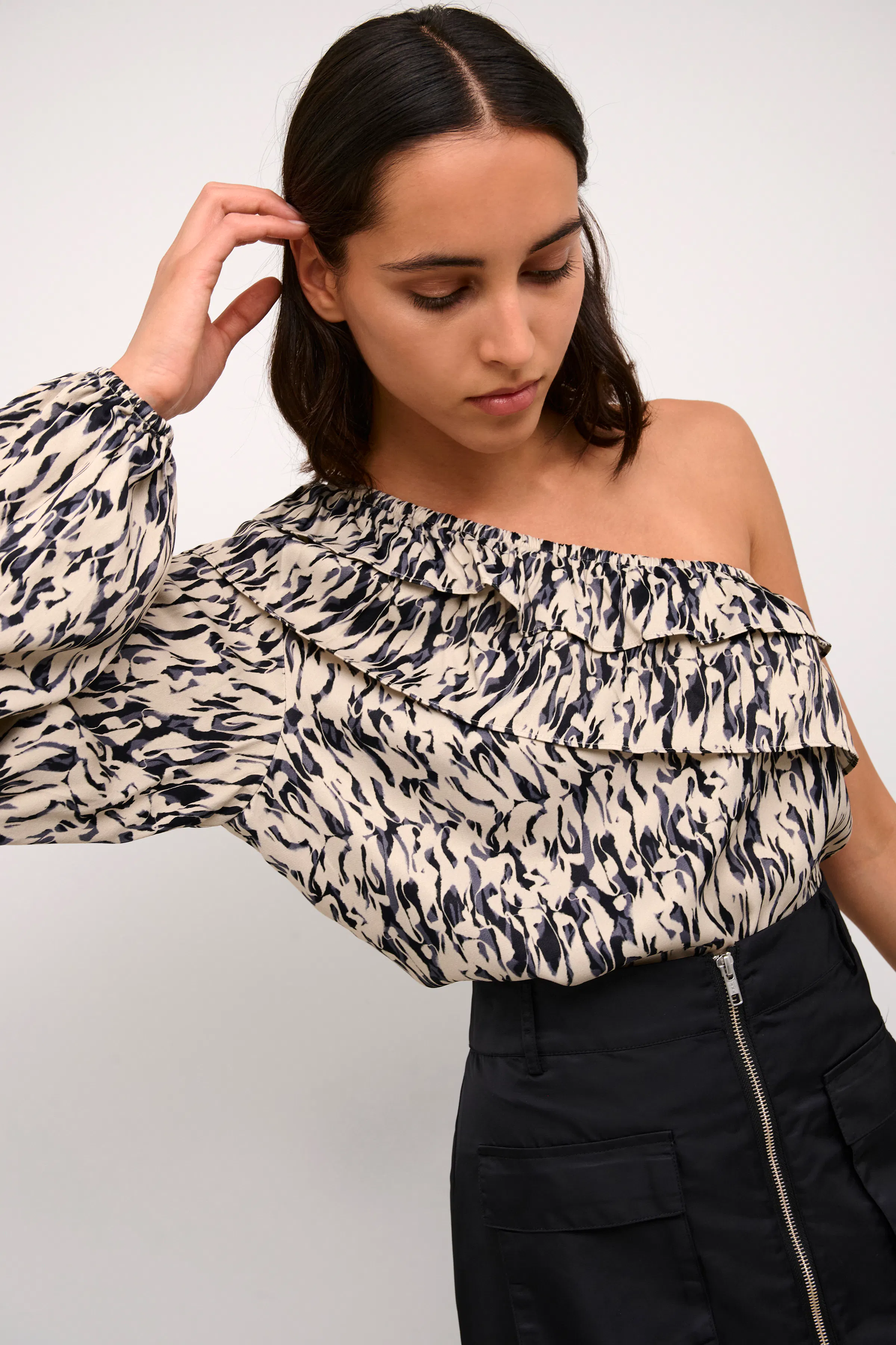 NikoleKB Blouse LOOKBOOK DETAIL 10104886-105683