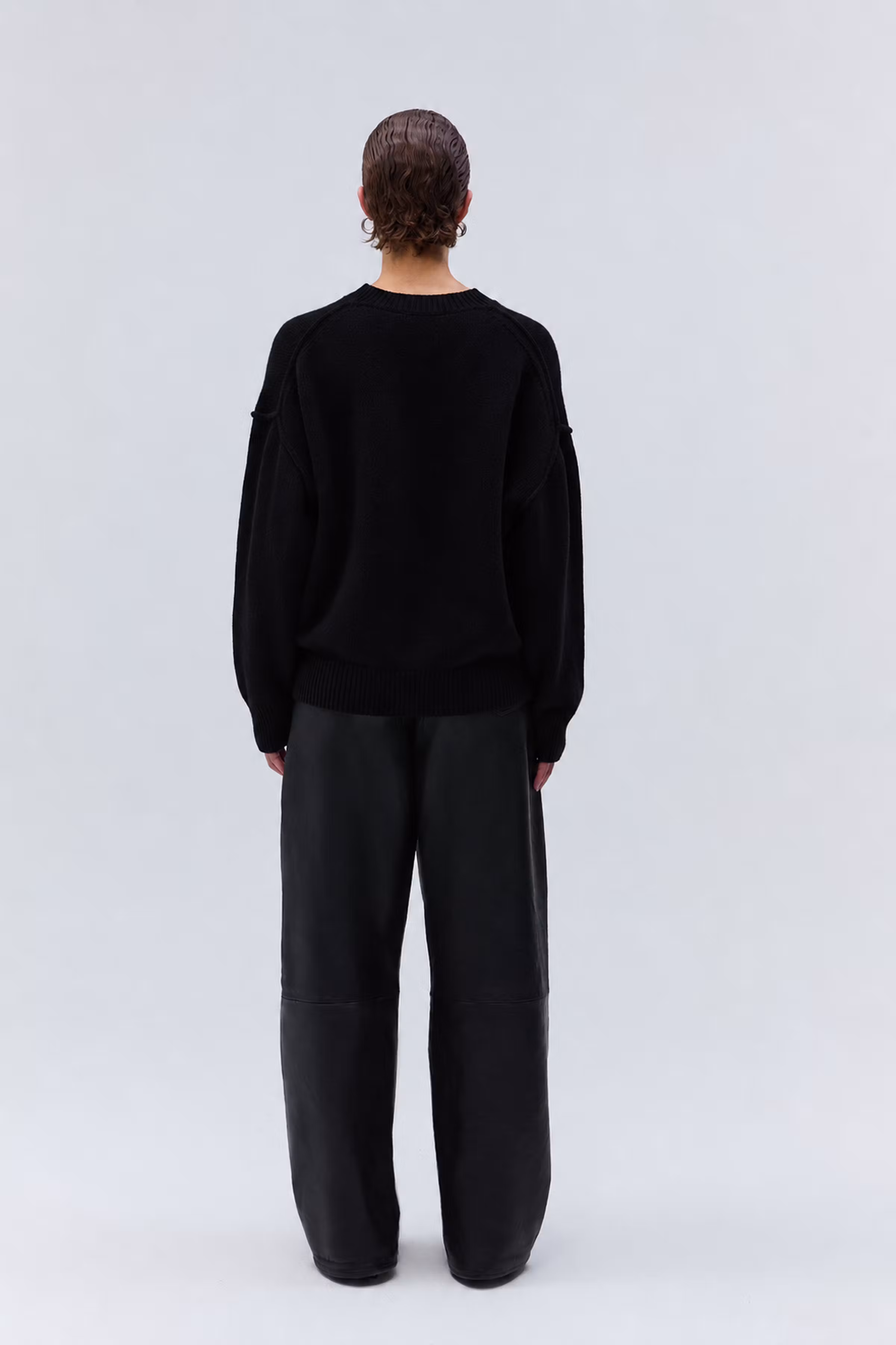 IOKassidy Pullover LOOKBOOK BACK 30600034-BK999