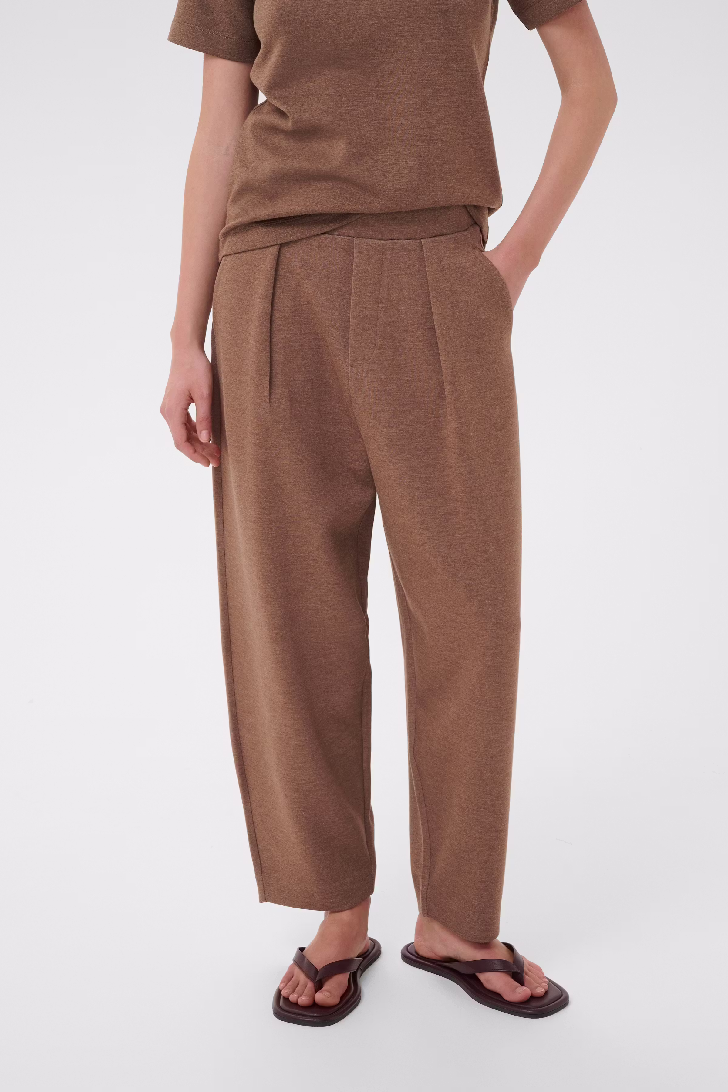 PannieIW Melange Barrel Trousers LOOKBOOK FRONT 30110151-1813071