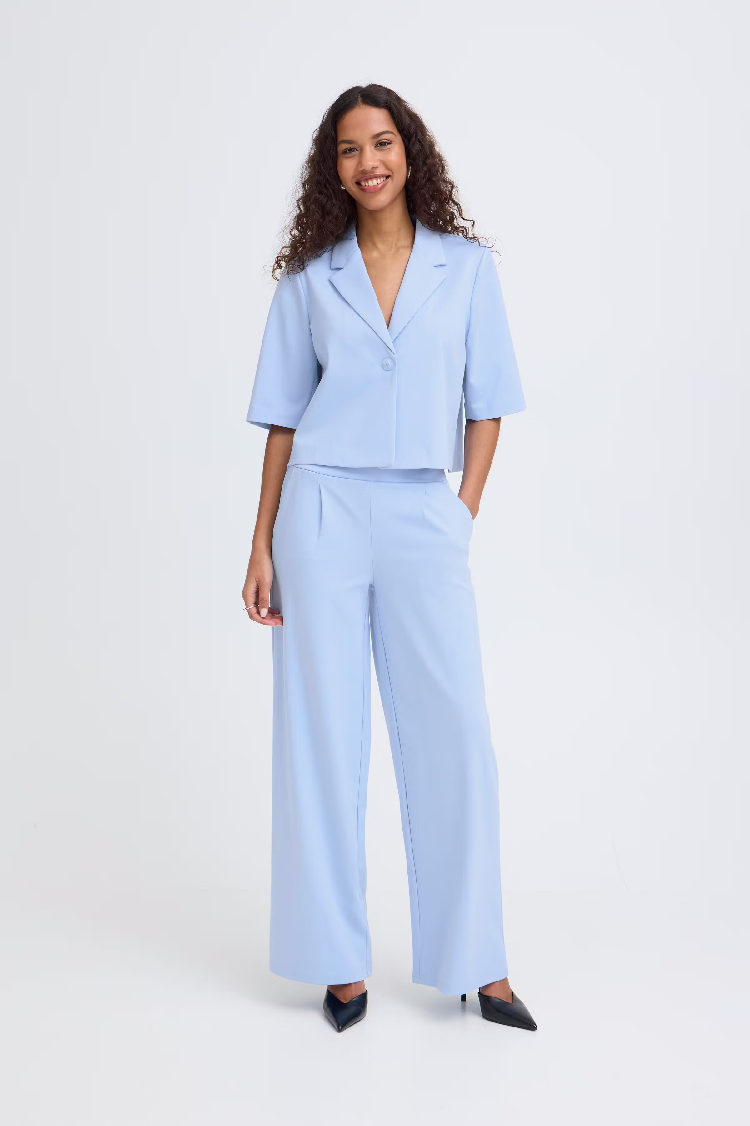 IHKATE Hose LOOKBOOK FRONT 20118337-144214