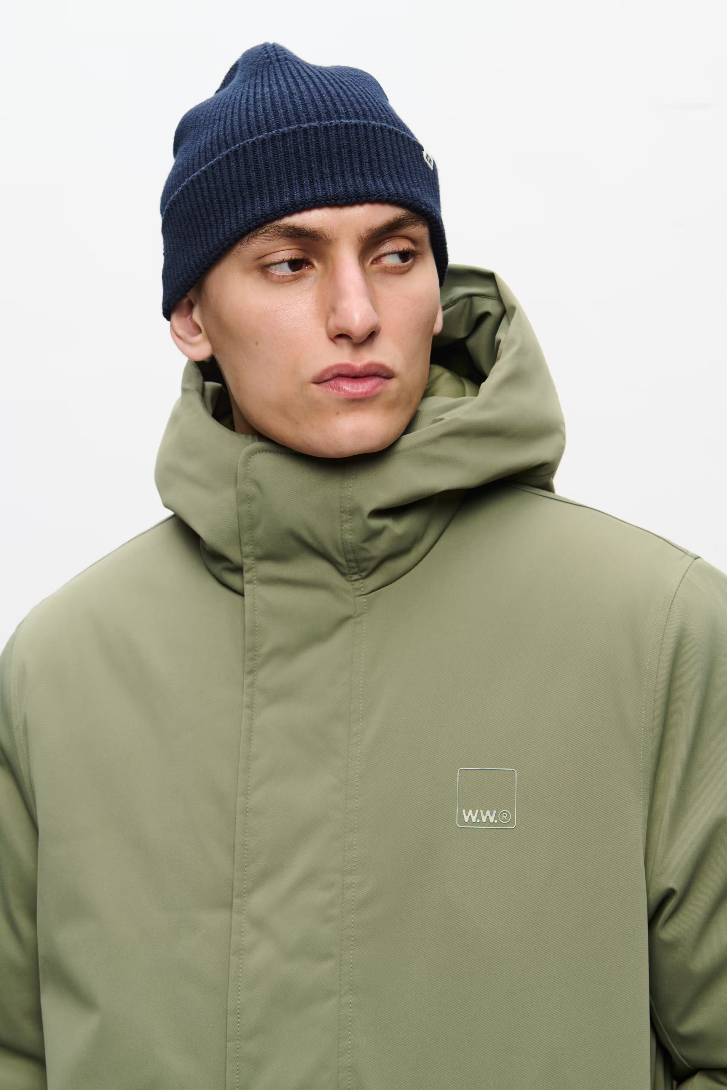 WWHanes Mantel LOOKBOOK DETAIL 30251652-180312