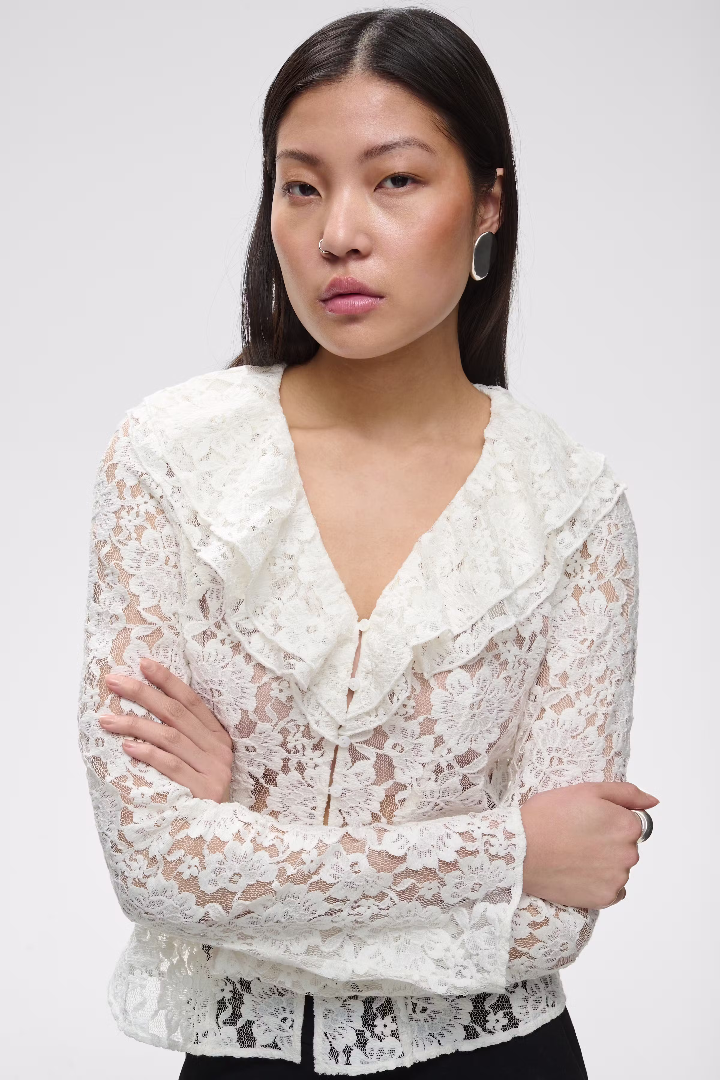 IOTIERRA BLUSE LOOKBOOK FRONT 30600584-WH010