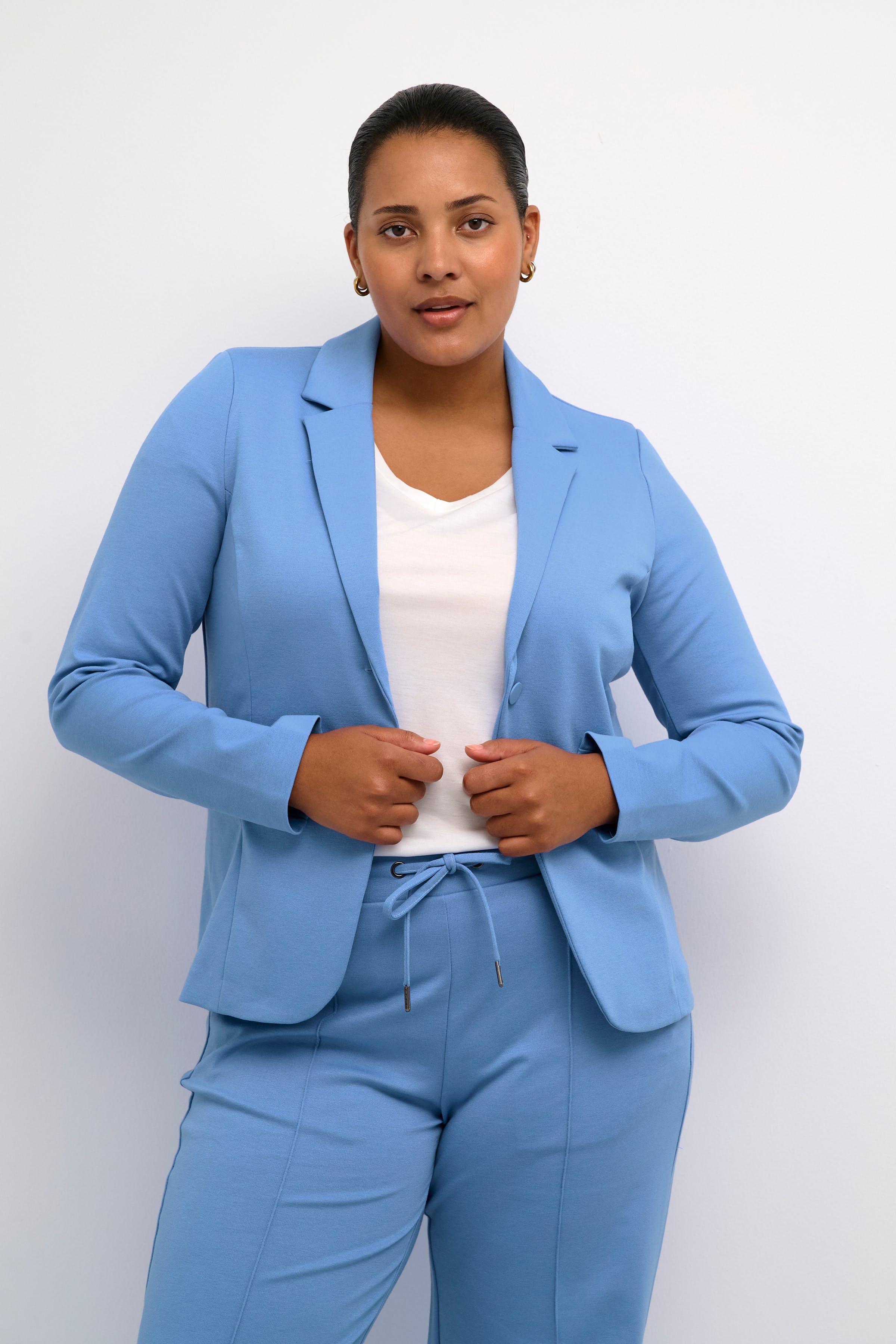 KCjenna Blazer LOCATION NONE 10582130-174037