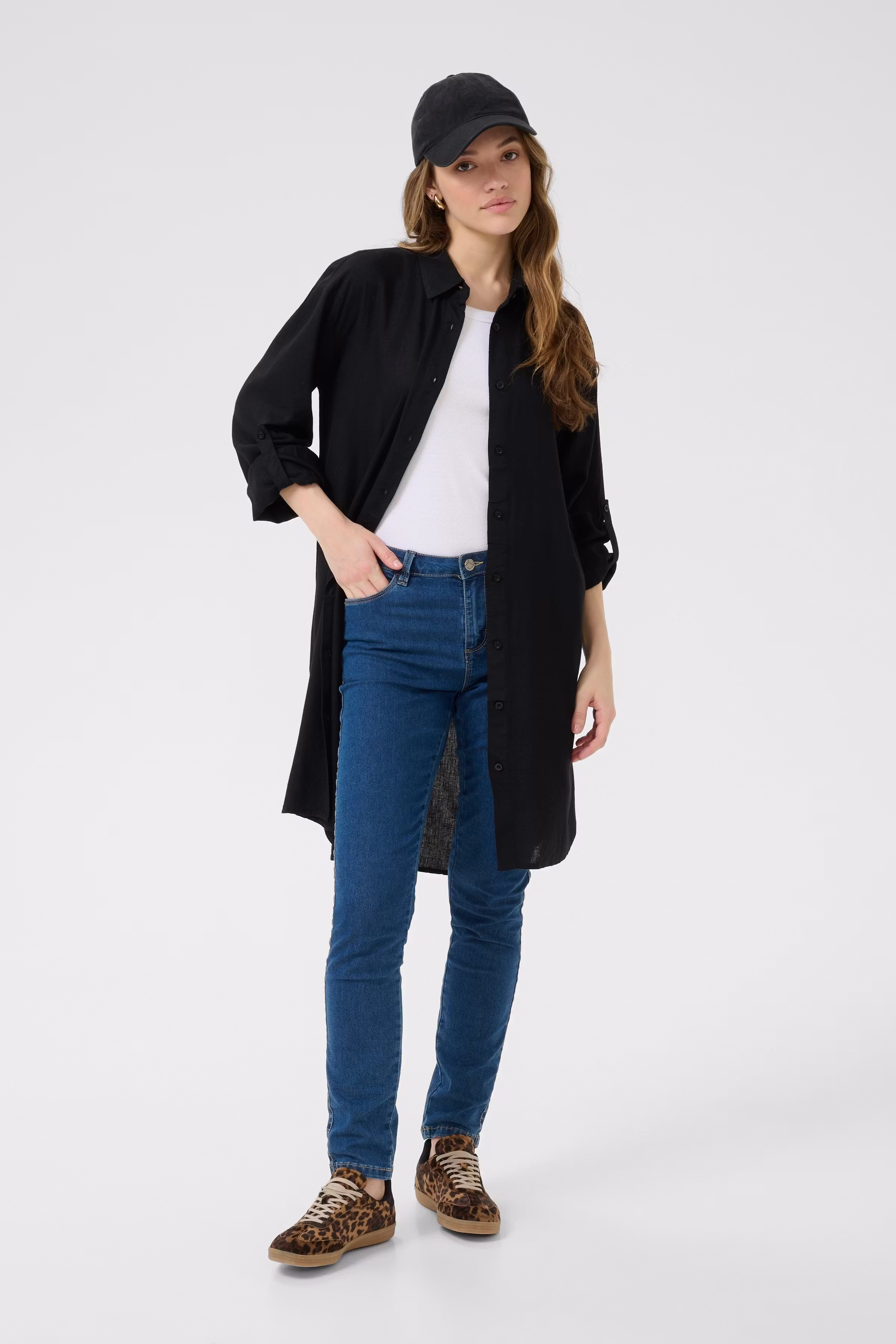 KAmilia Leinenhemd LOOKBOOK FRONT 10508311-100121