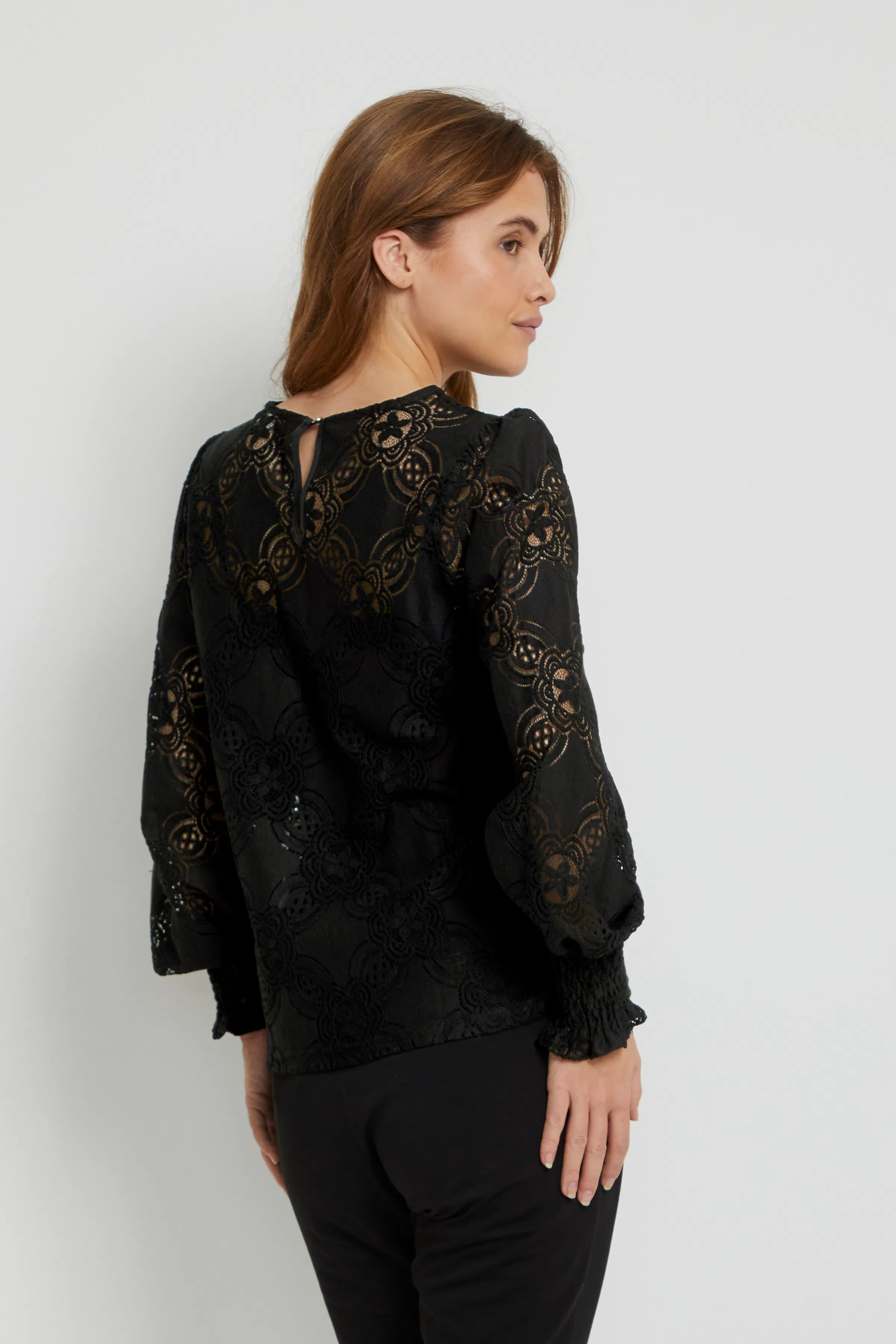 KAraula Bluse LOOKBOOK BACK 10506348-100121