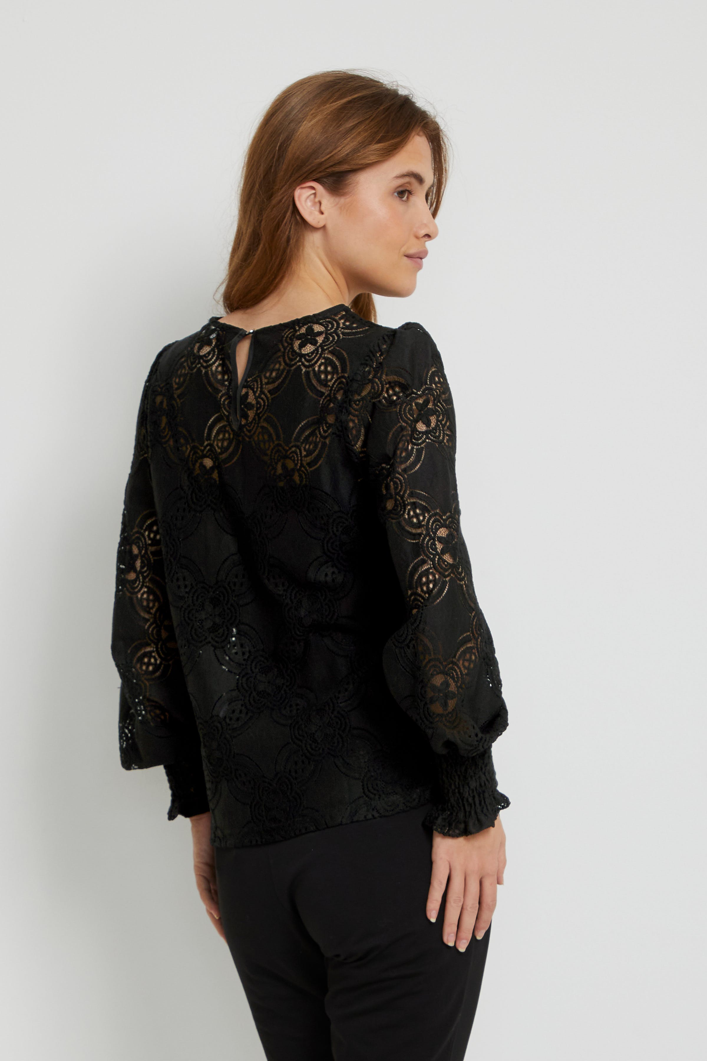 KAraula Bluse LOOKBOOK BACK 10506348-100121