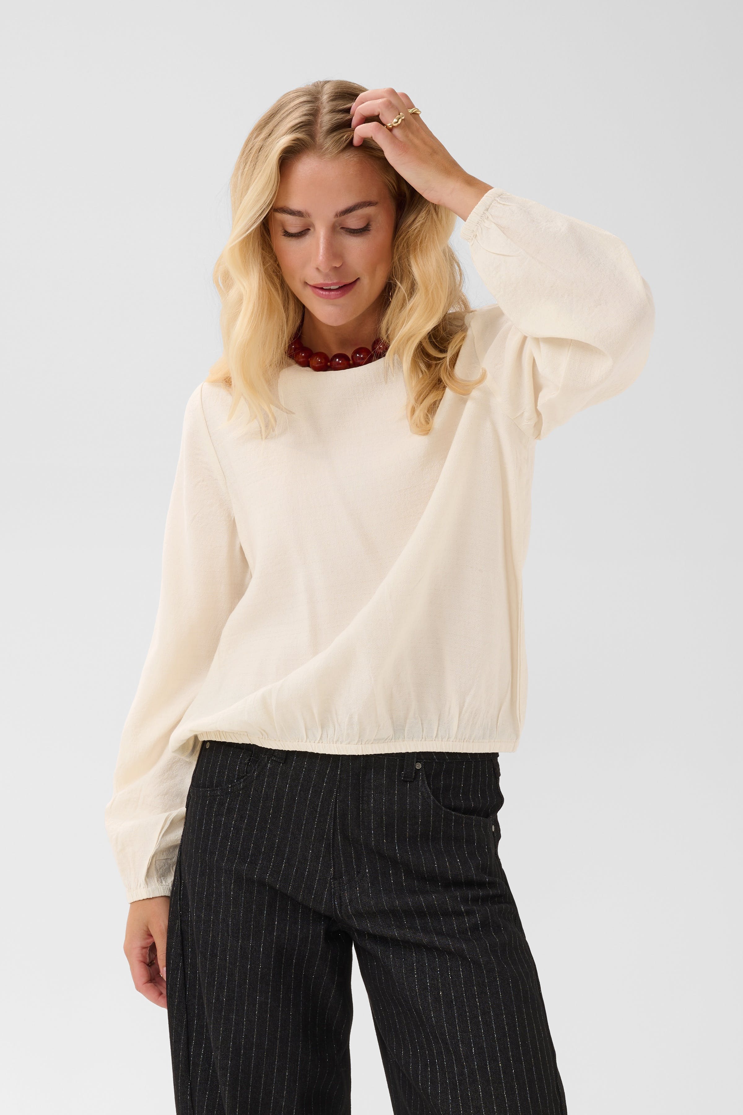CRTrina Blouse LOOKBOOK FRONT 10615869-130401