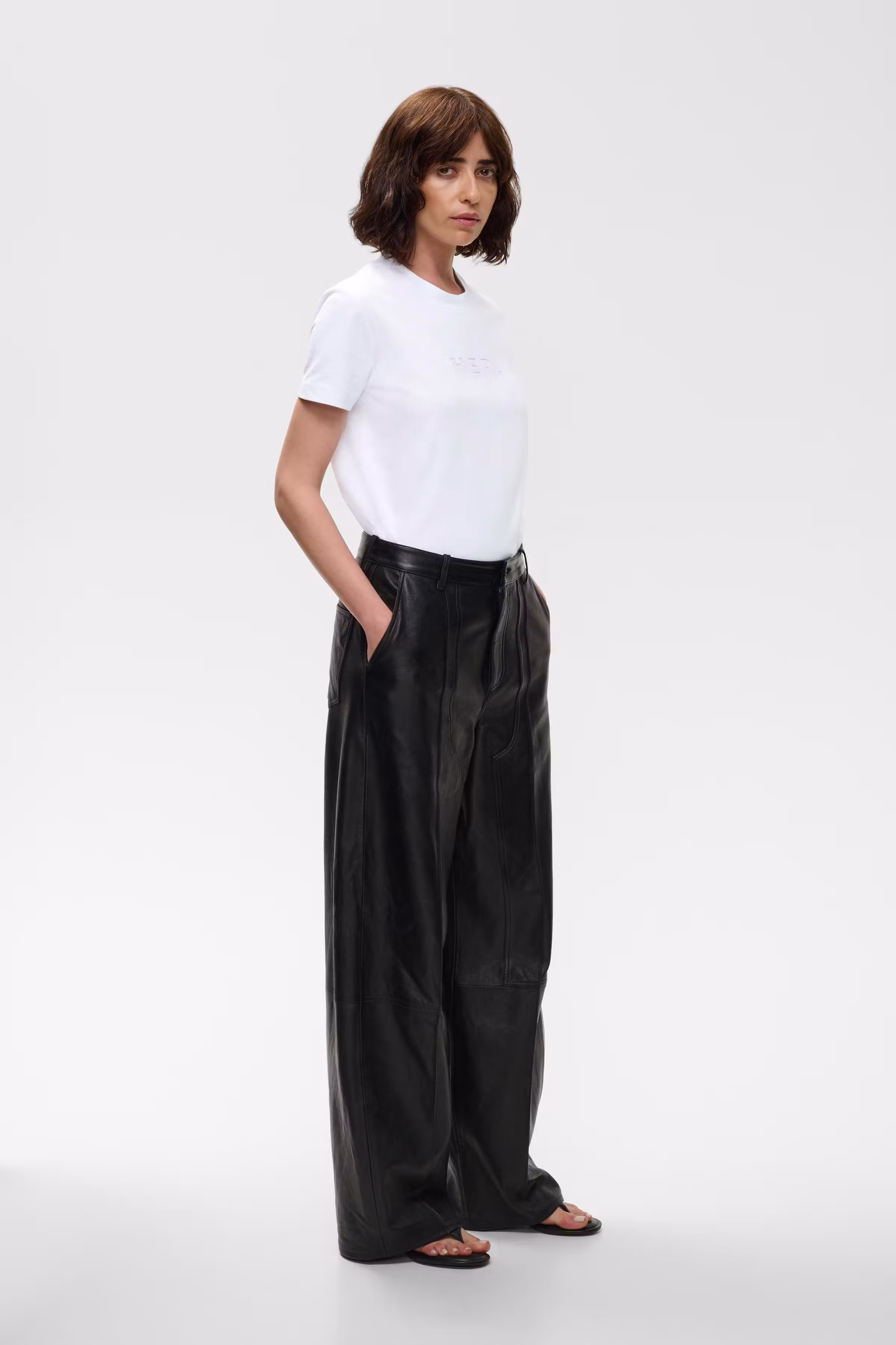 IOFenix T-shirt LOOKBOOK FRONT 30600791-WH001