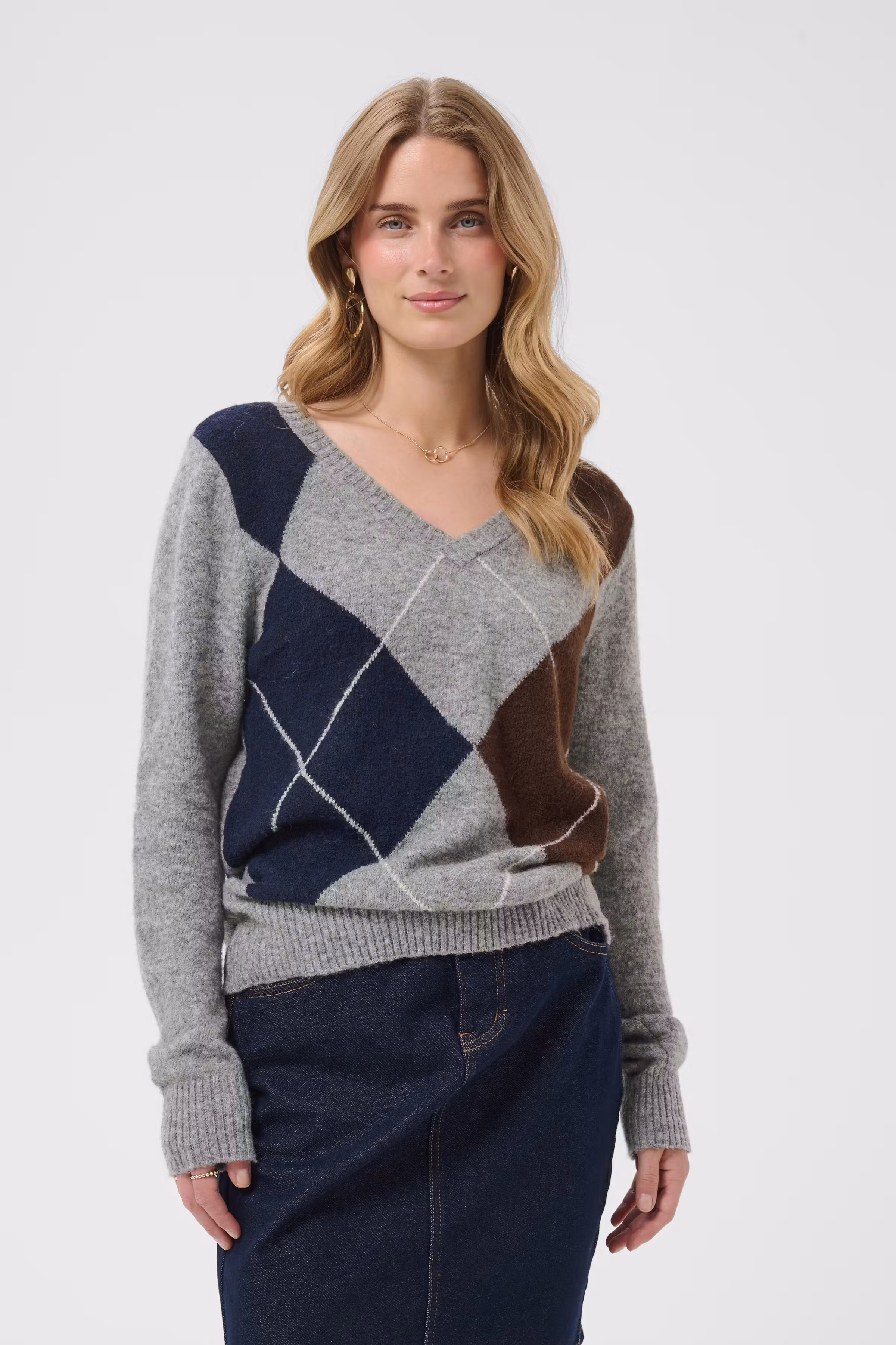 CRHope Pullover LOOKBOOK FRONT 10615298-100391