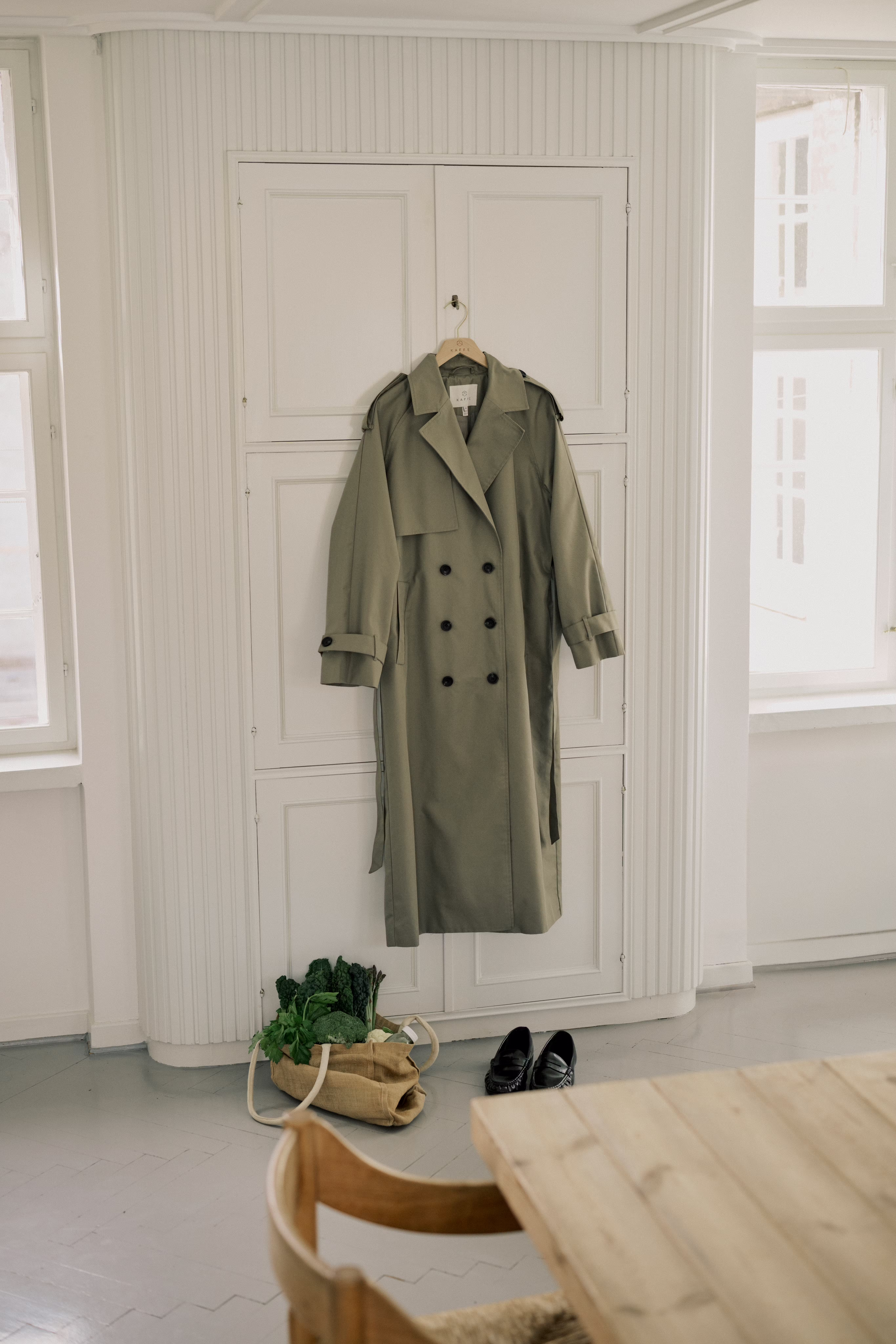KAvalentina Coat LOCATION NONE 10511102-170517