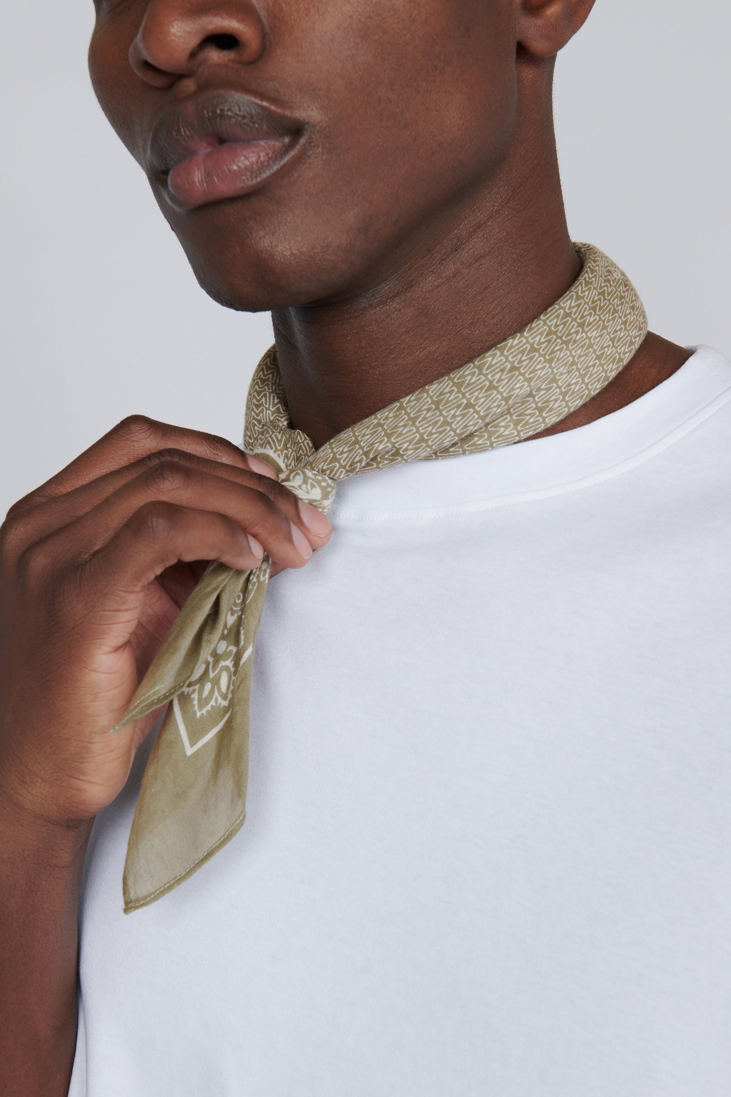 MAbandana Sjaal LOOKBOOK FRONT 30206847-171108