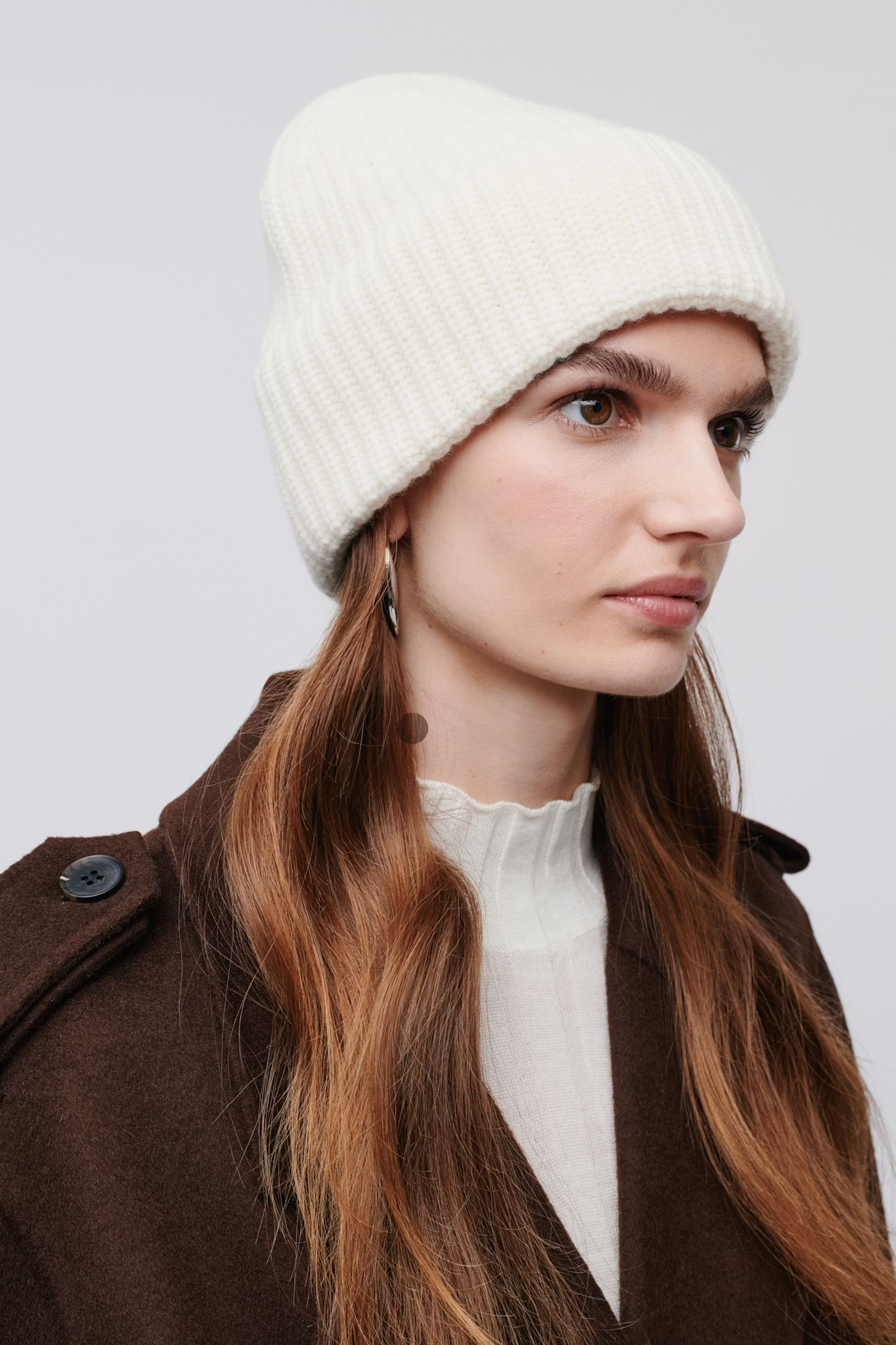 AMBER Hat LOOKBOOK DETAIL 30600431-WH020