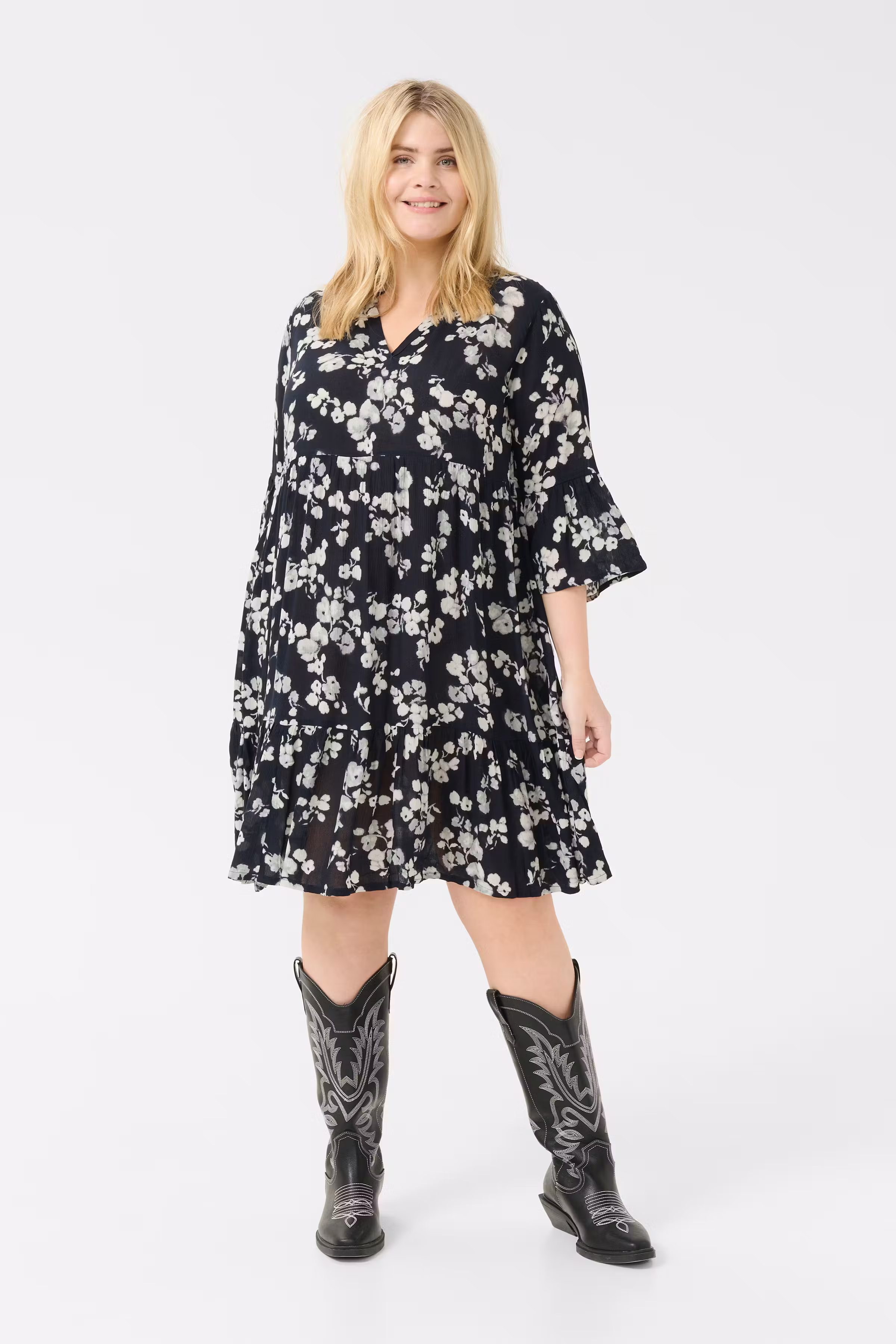 KCami Dress LOOKBOOK FRONT 10582029-106800