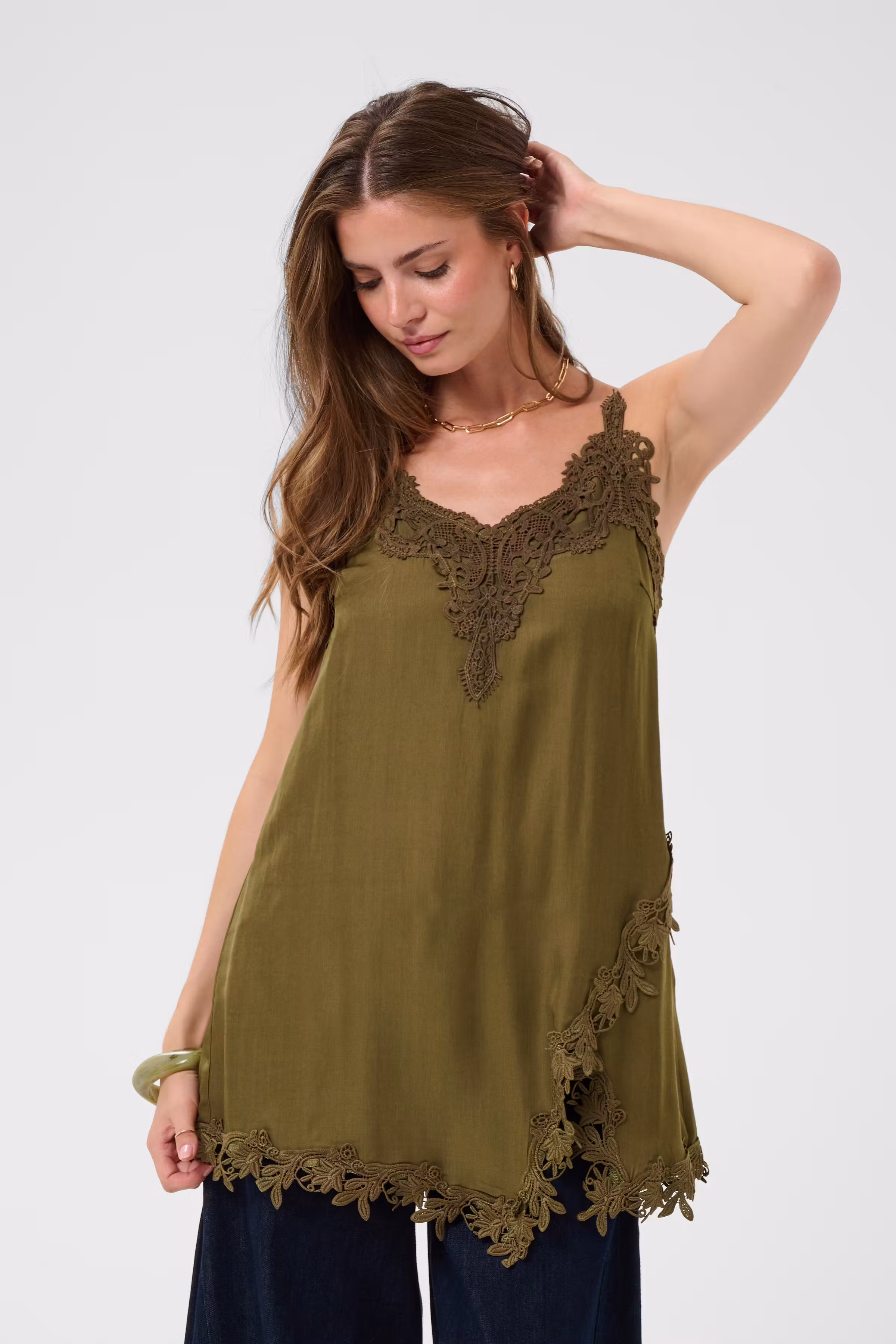 CRAnna Top LOOKBOOK FRONT 10615615-190622