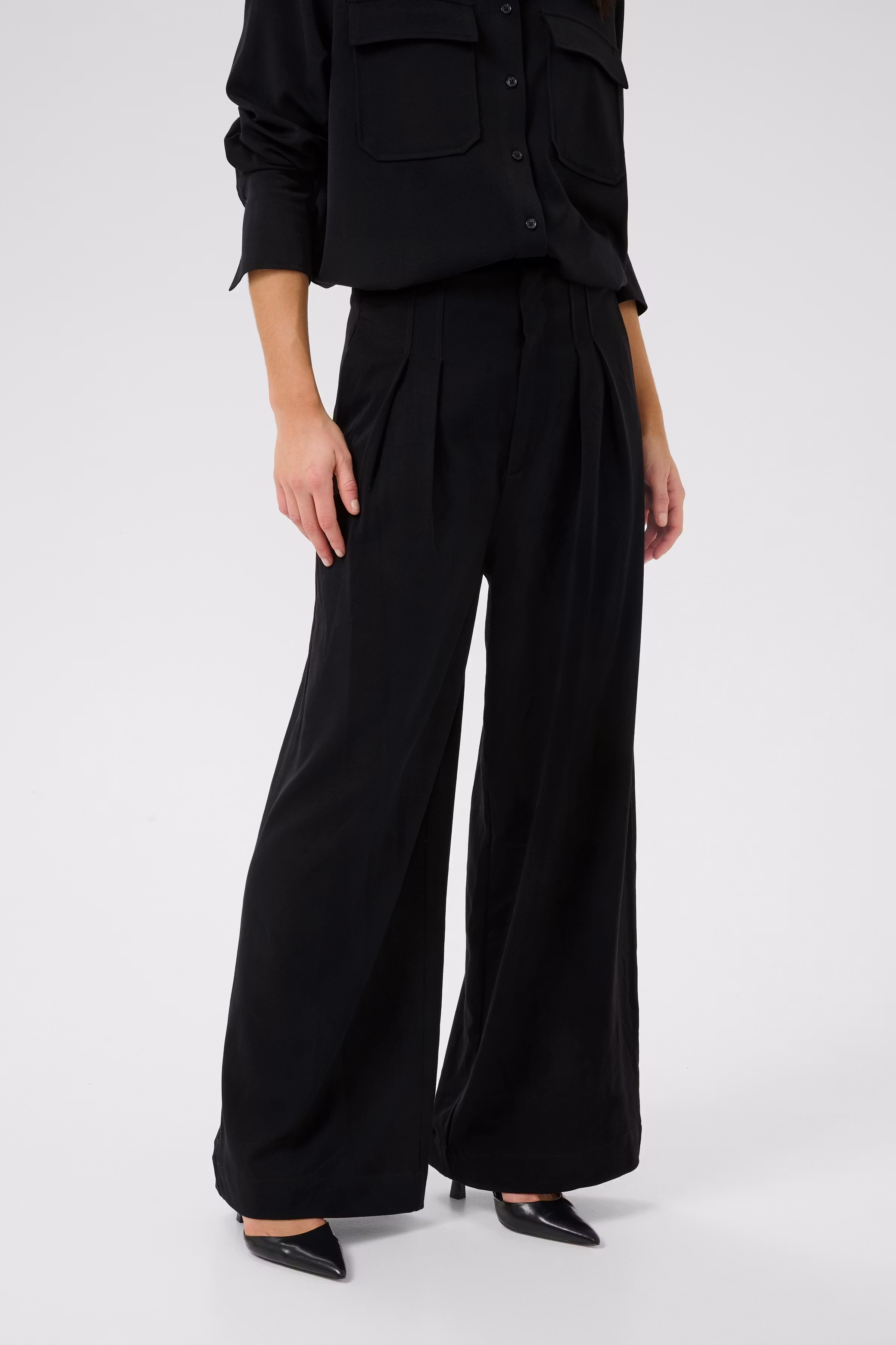 SilleMW Hose LOOKBOOK FRONT 10704807-100031