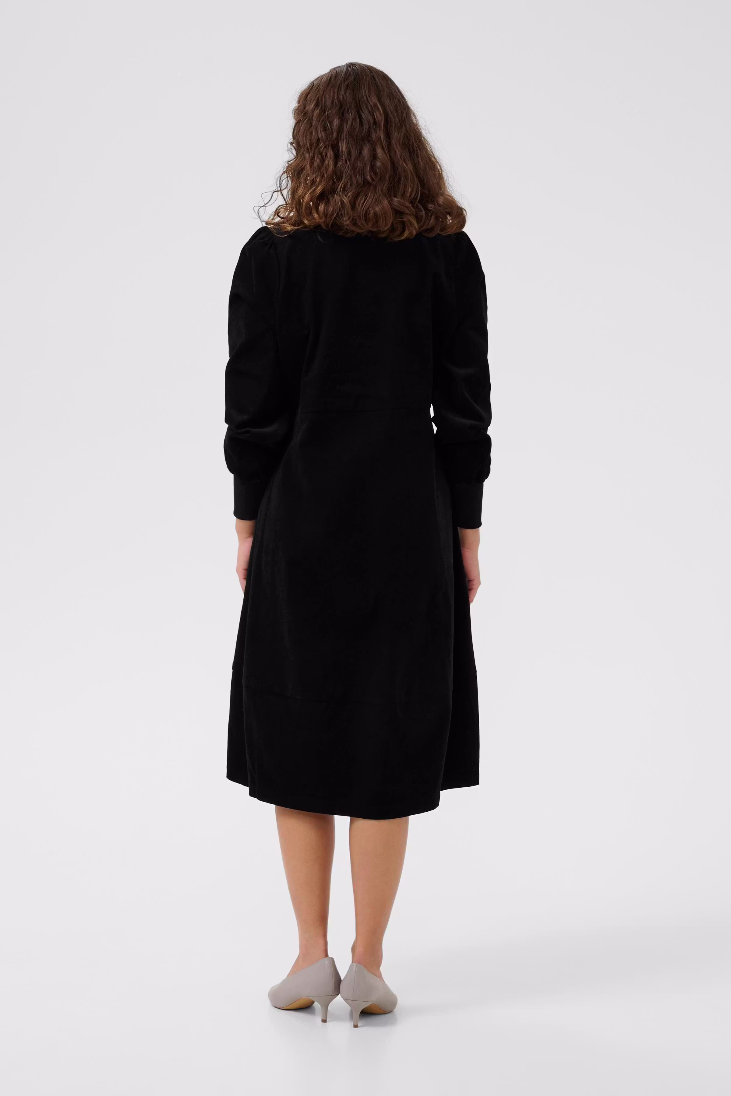 CUrhaena Cordkleid LOOKBOOK BACK 50112618-500012
