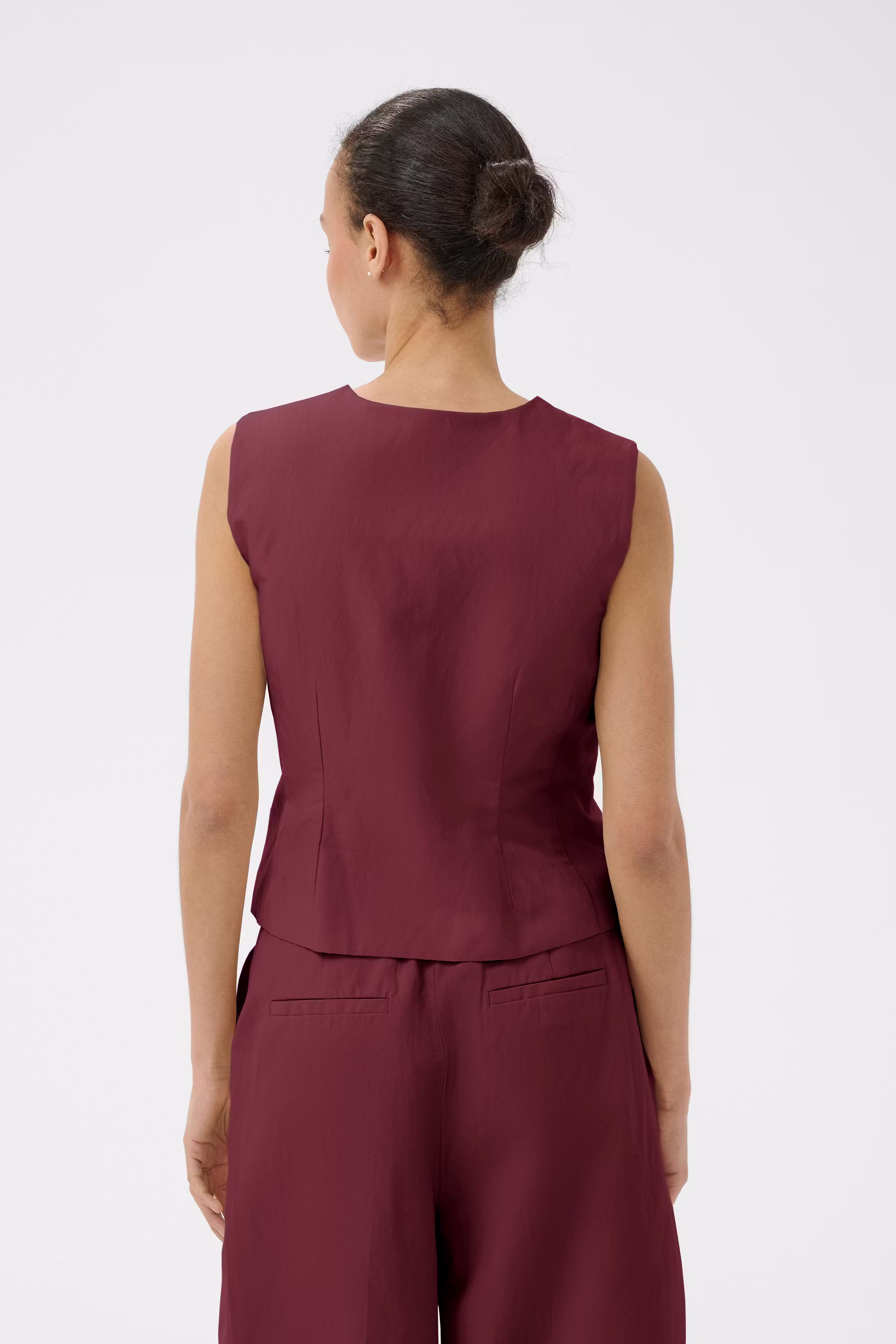 BenittaPW Vest LOOKBOOK BACK 30310511-191530