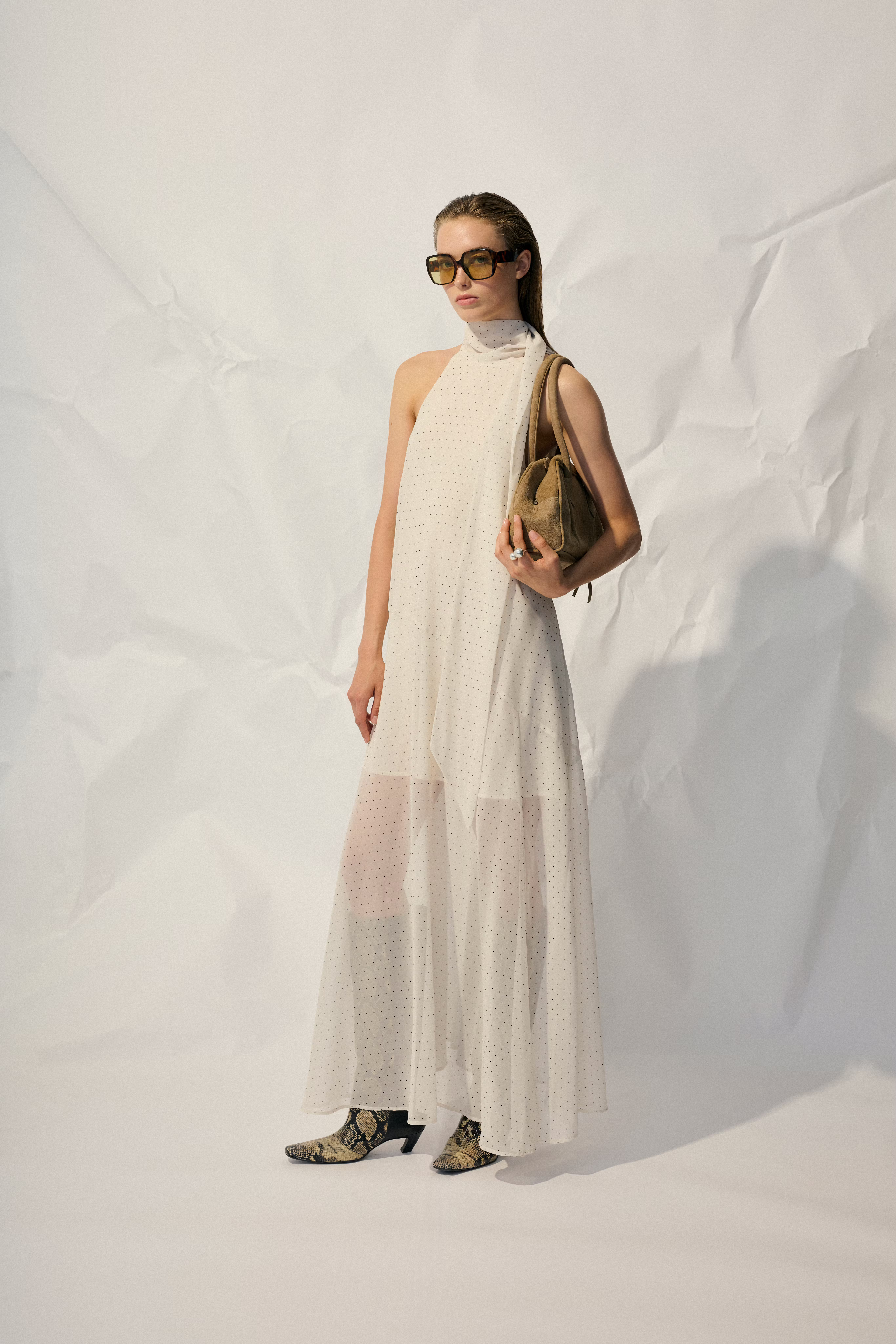 GZdorah Kjole LOCATION NONE 10911148-109386