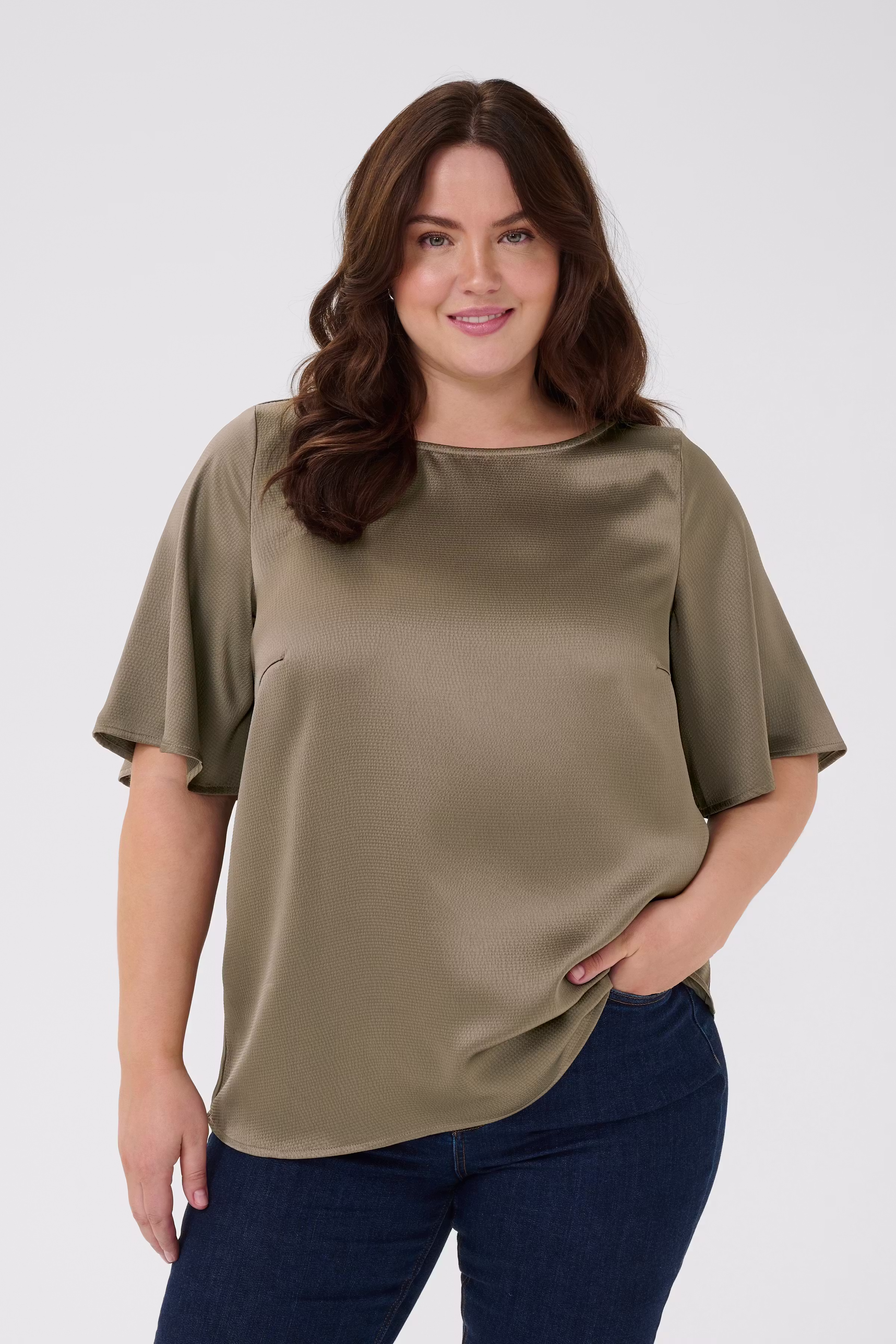 KCdina Blouse LOOKBOOK FRONT 10583873-190808