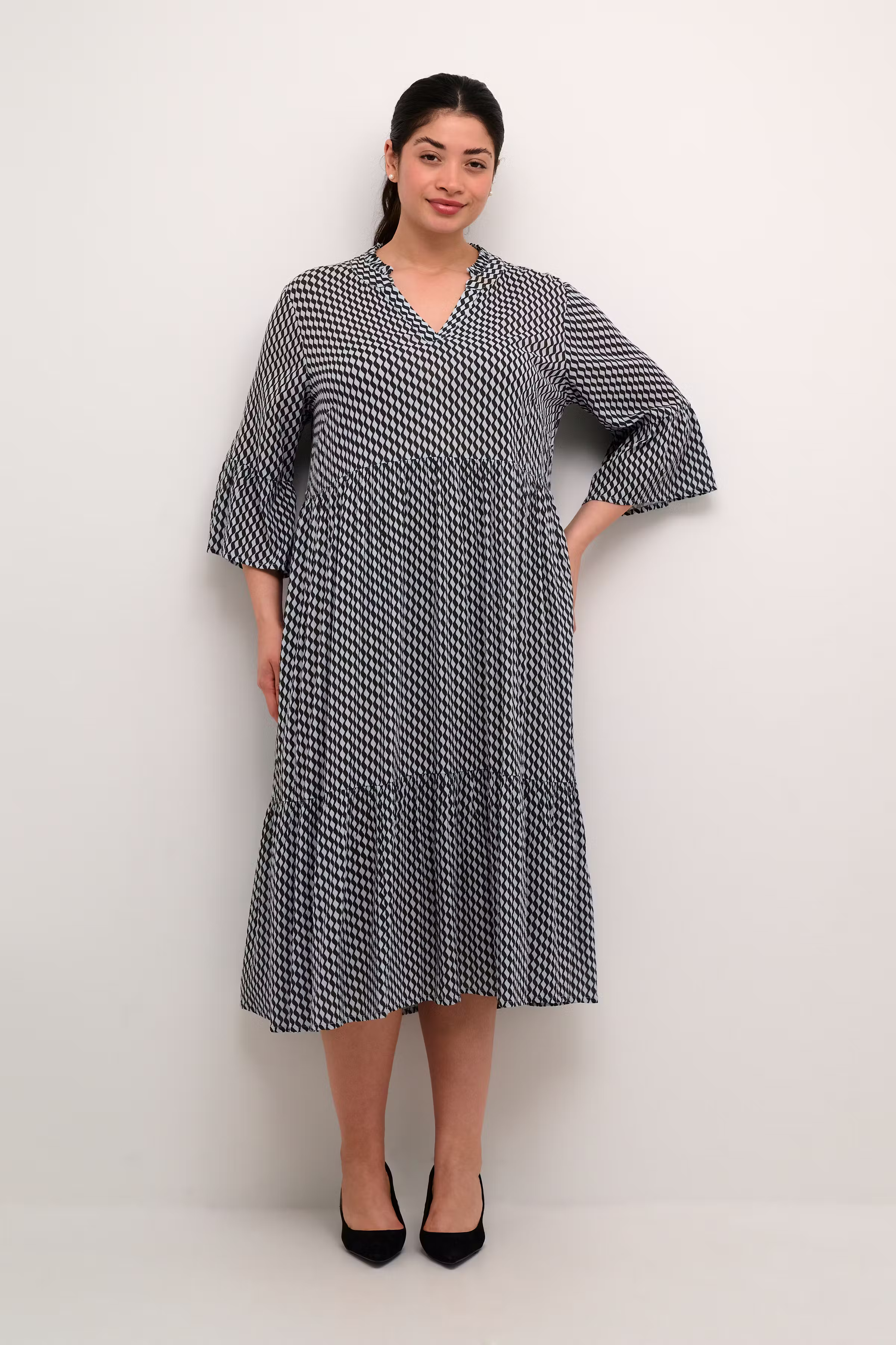 KCkerry Dress LOOKBOOK FRONT 10581828-106474